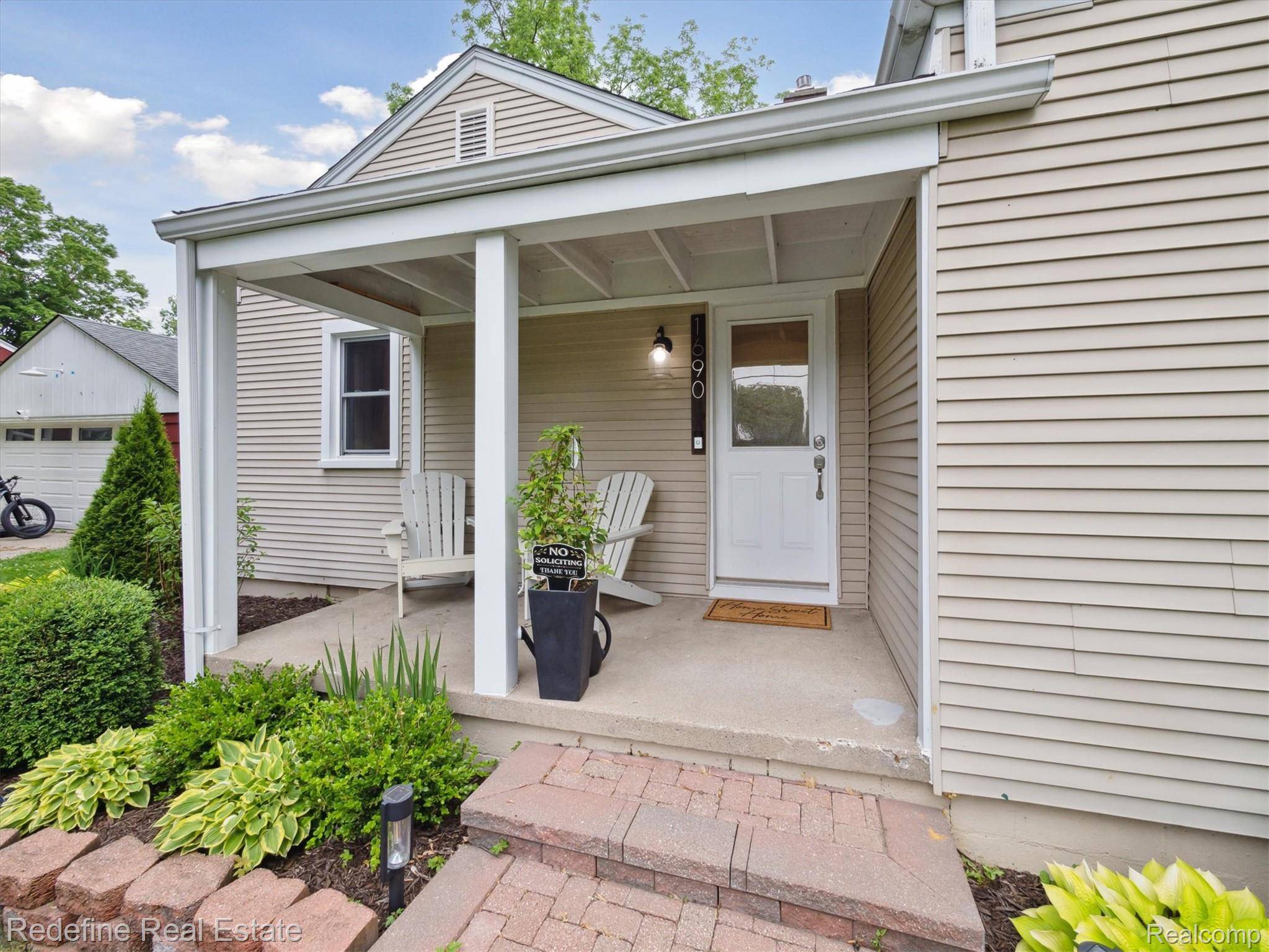 Waterford, MI 48328,1690 Elsmere RD