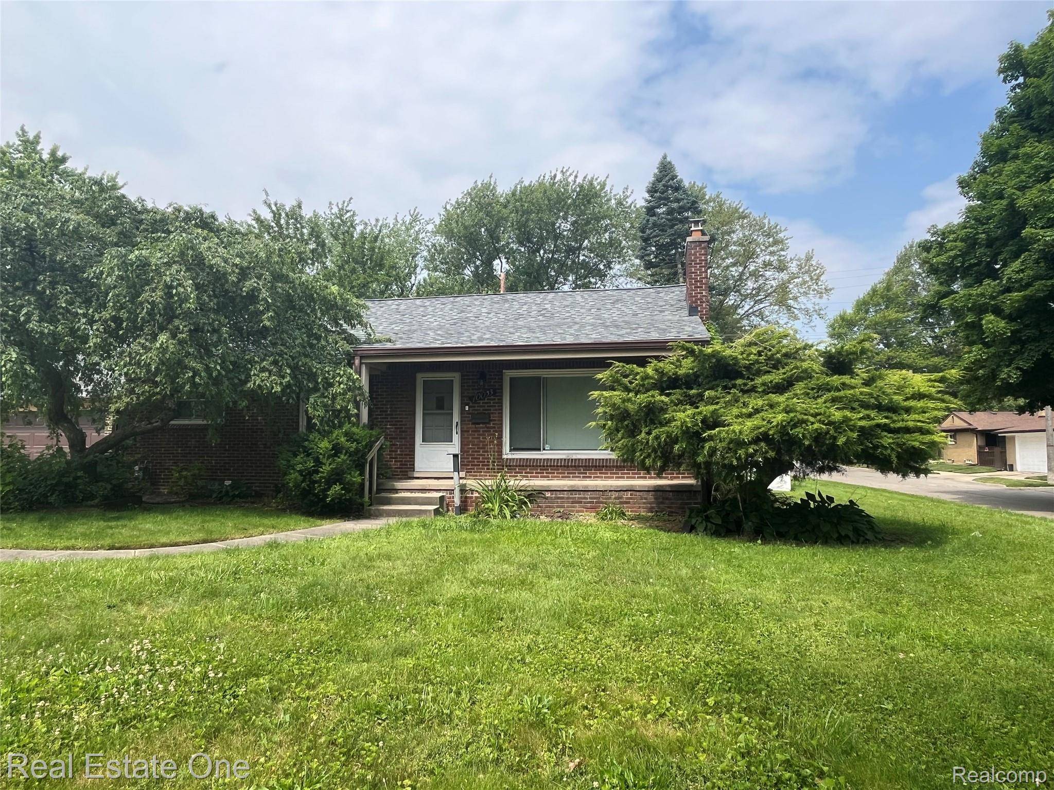 Detroit, MI 48239,10053 Royal Grand