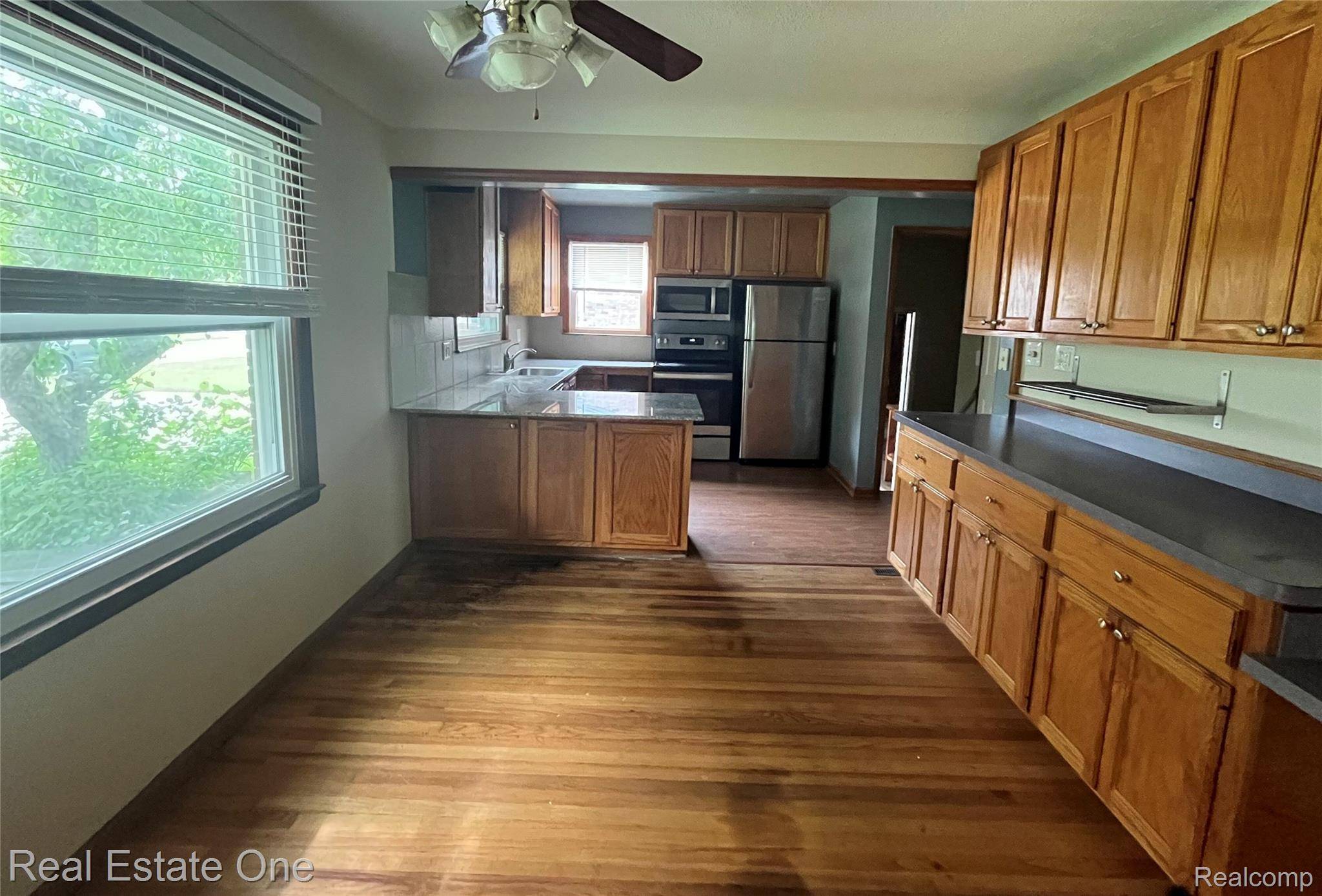 Detroit, MI 48239,10053 Royal Grand