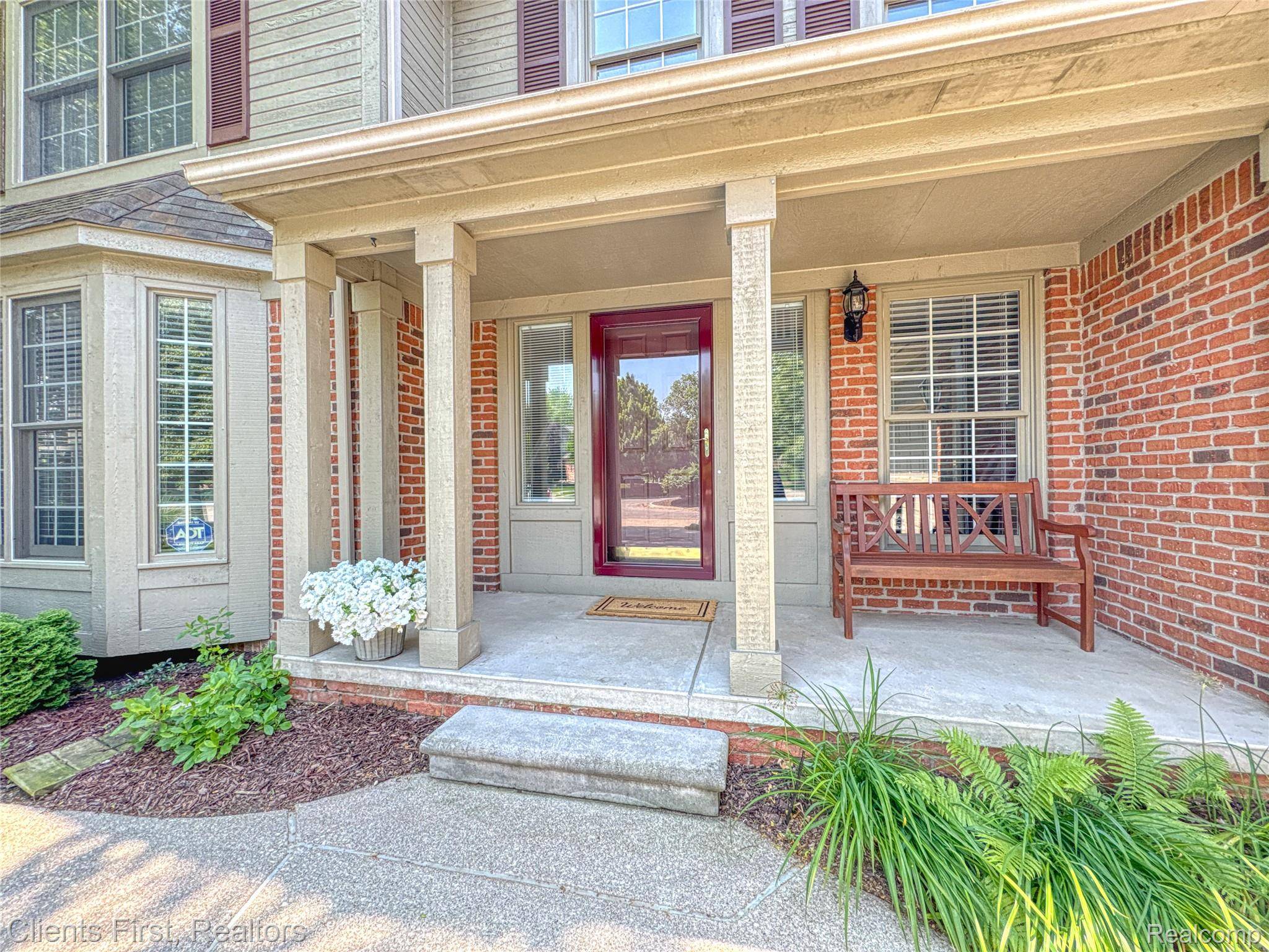 Rochester, MI 48307,1070 Pointe Place CT