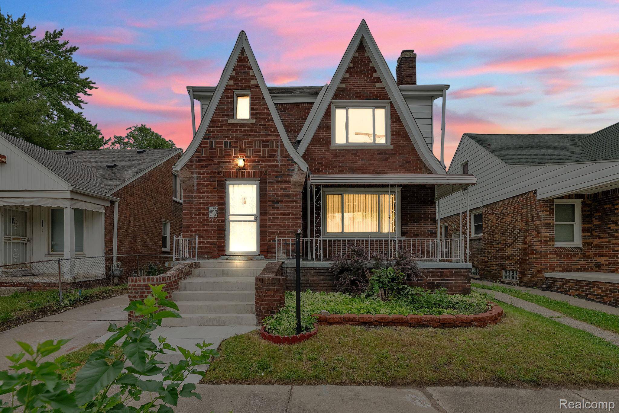 Dearborn, MI 48238,15852 Washburn ST