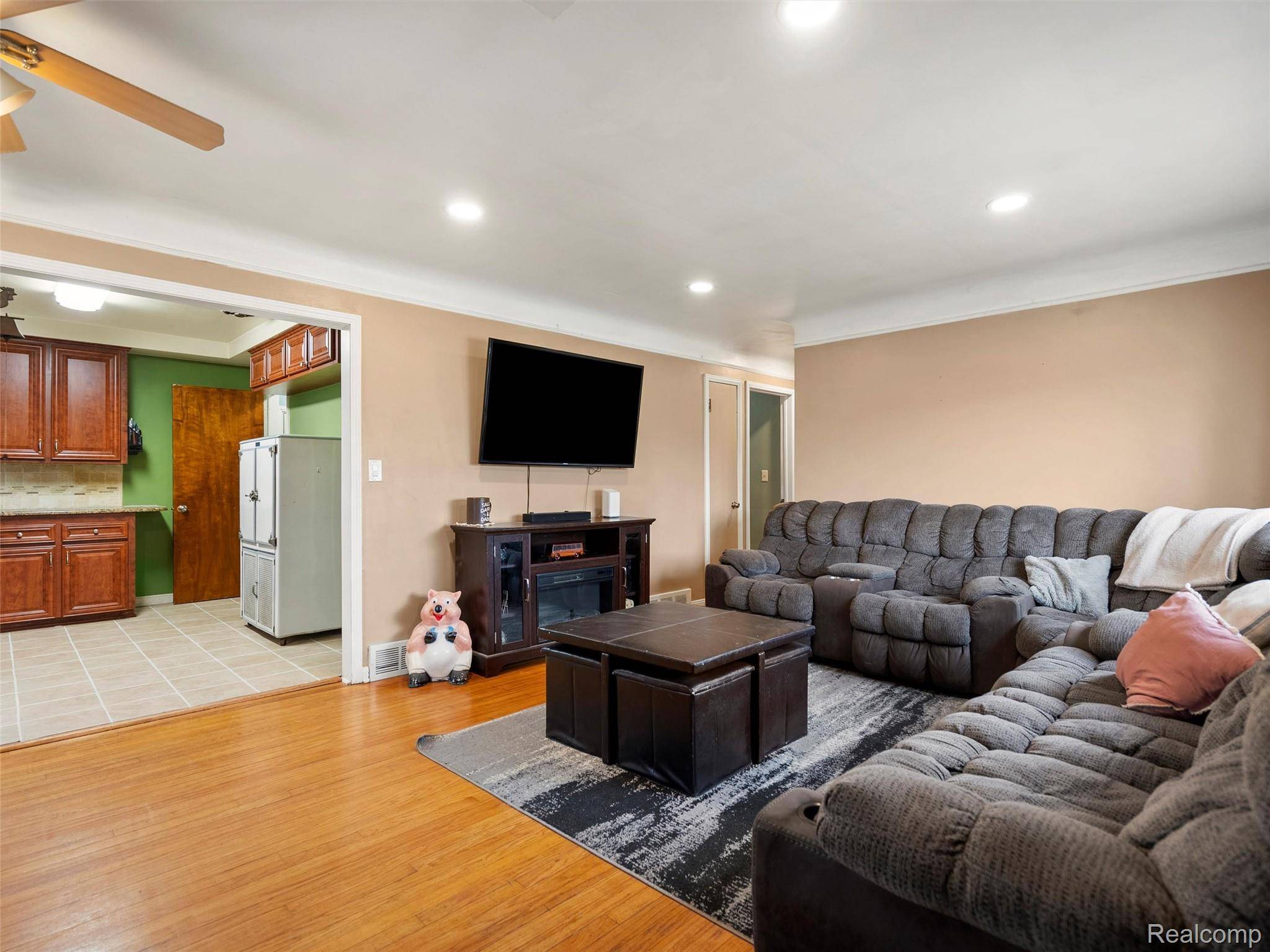 Roseville, MI 48066,25664 Ronald ST