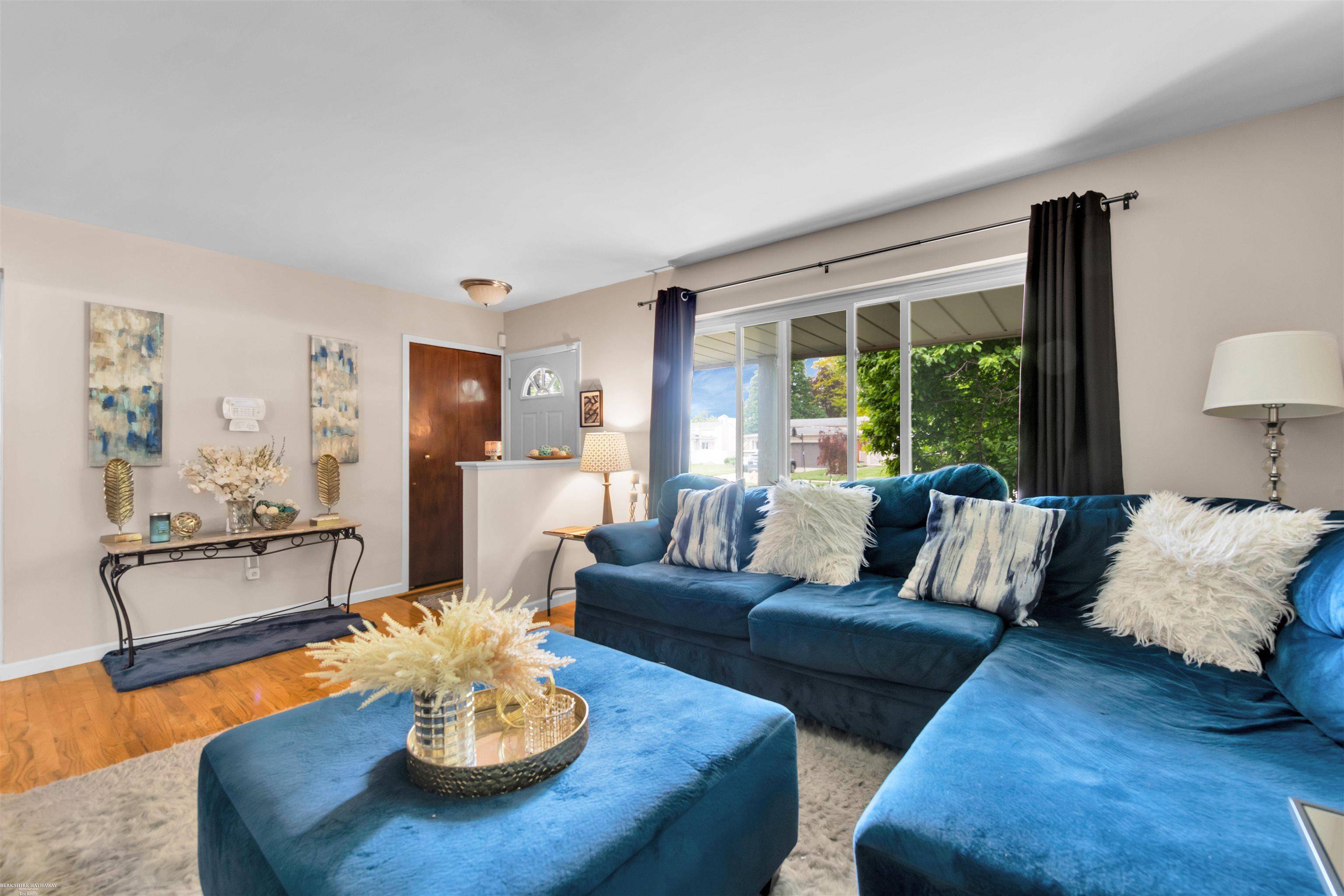 Sterling Heights, MI 48312,33874 Brookshire DR