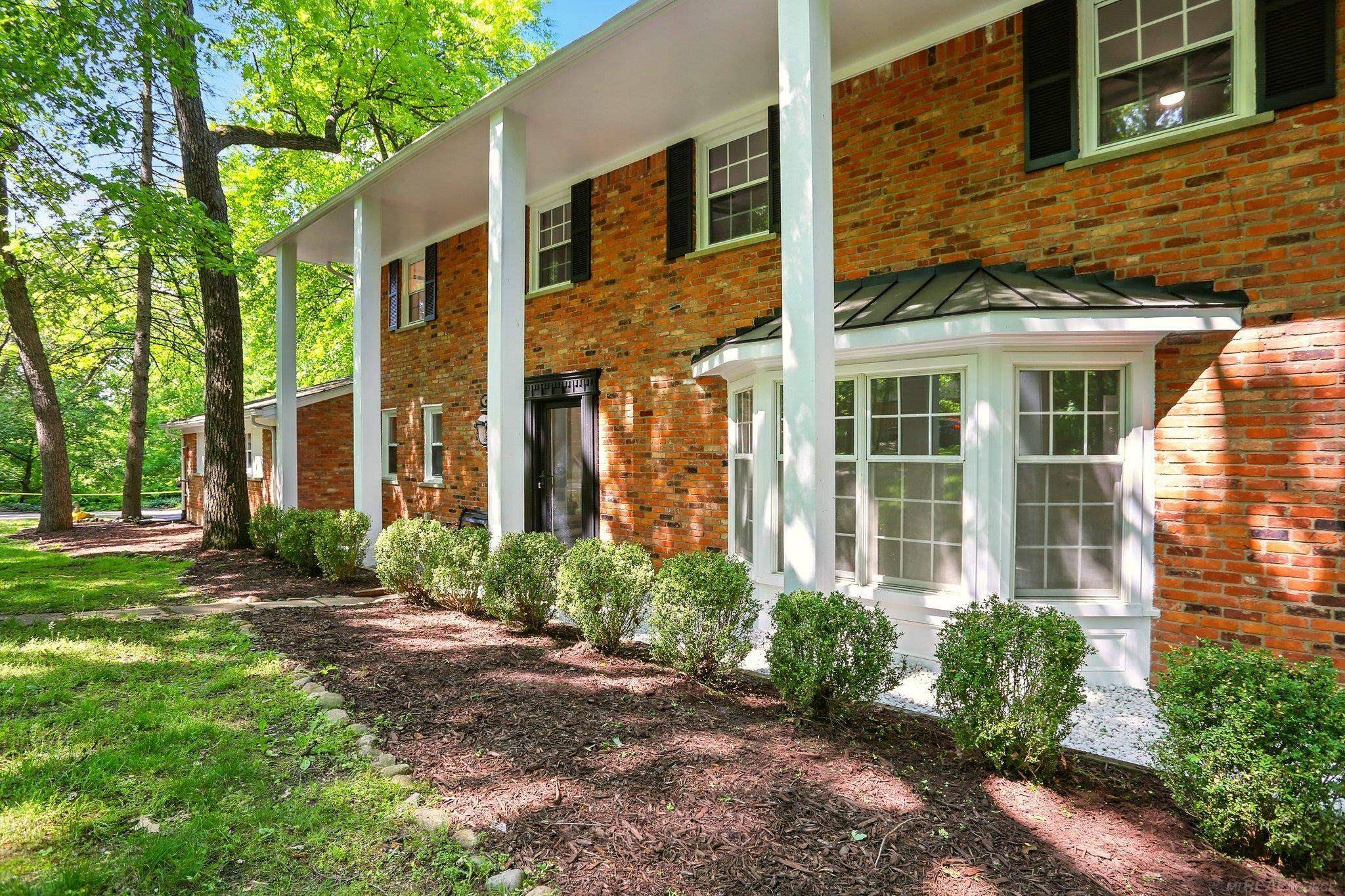 Rochester Hills, MI 48306,761 Apple Hill LN