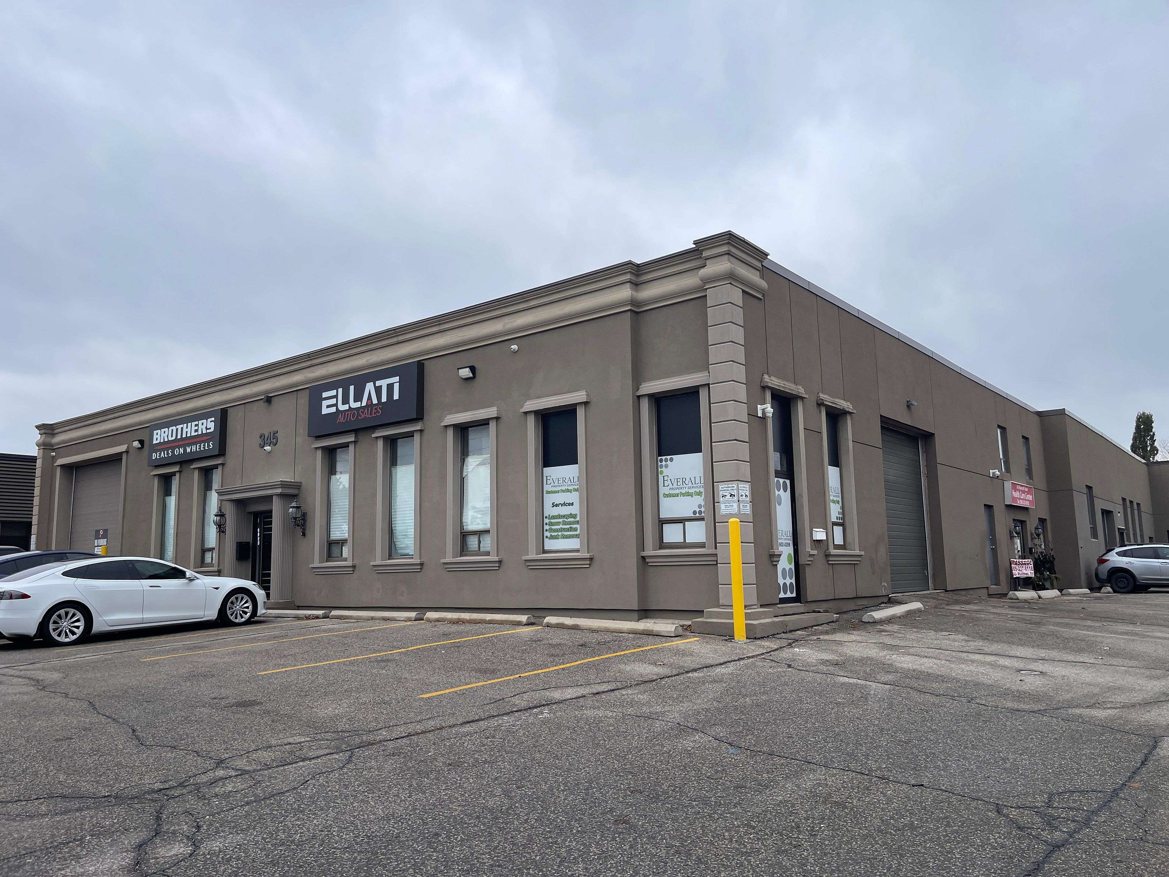 Oakville, ON L6K 2H2,345 Wyecroft RD #4A