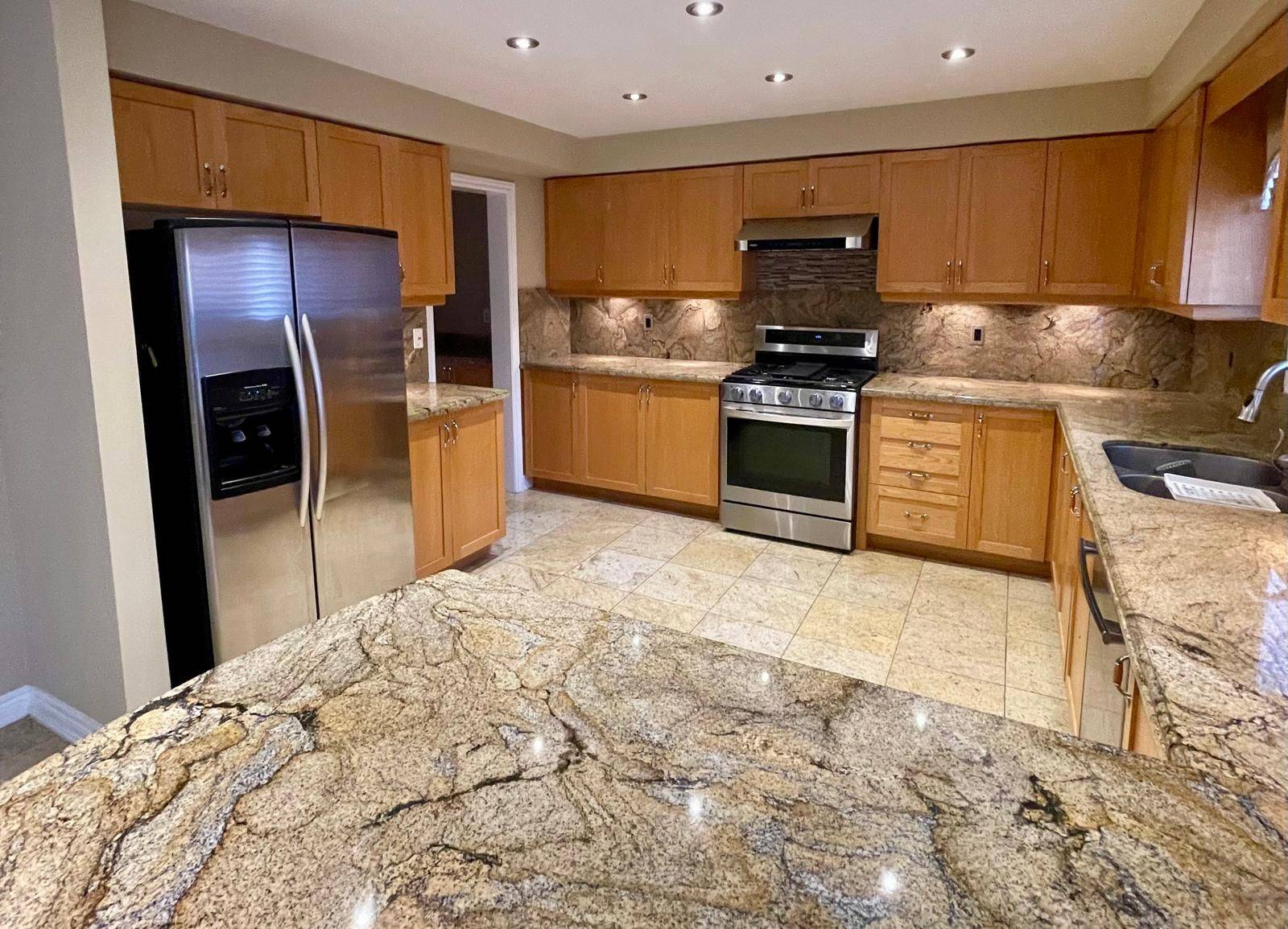 Brampton, ON L7A 2V4,215 Edenbrook Hill DR