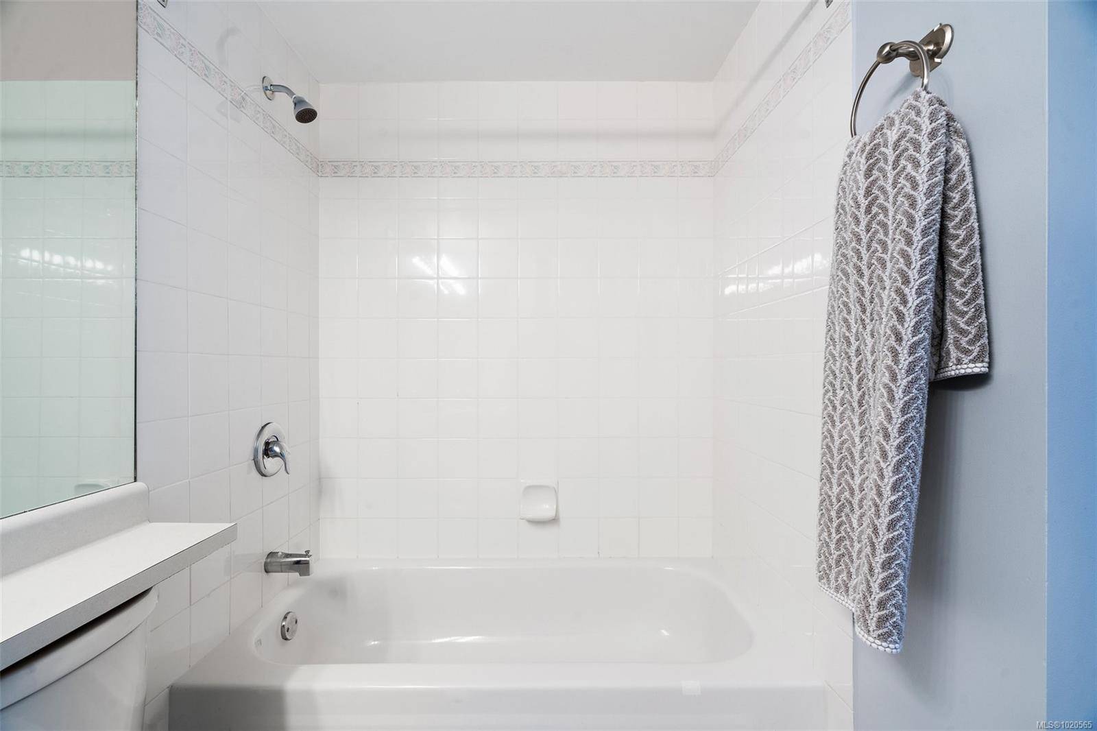 Victoria, BC V8W 3W8,835 View St #1009