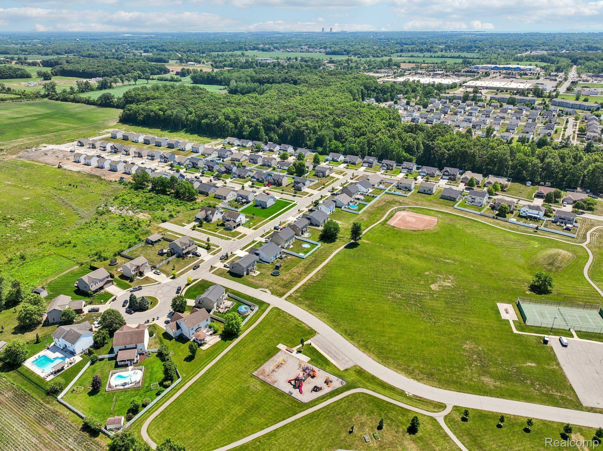 Monroe, MI 48162,2248 Gunnison LN