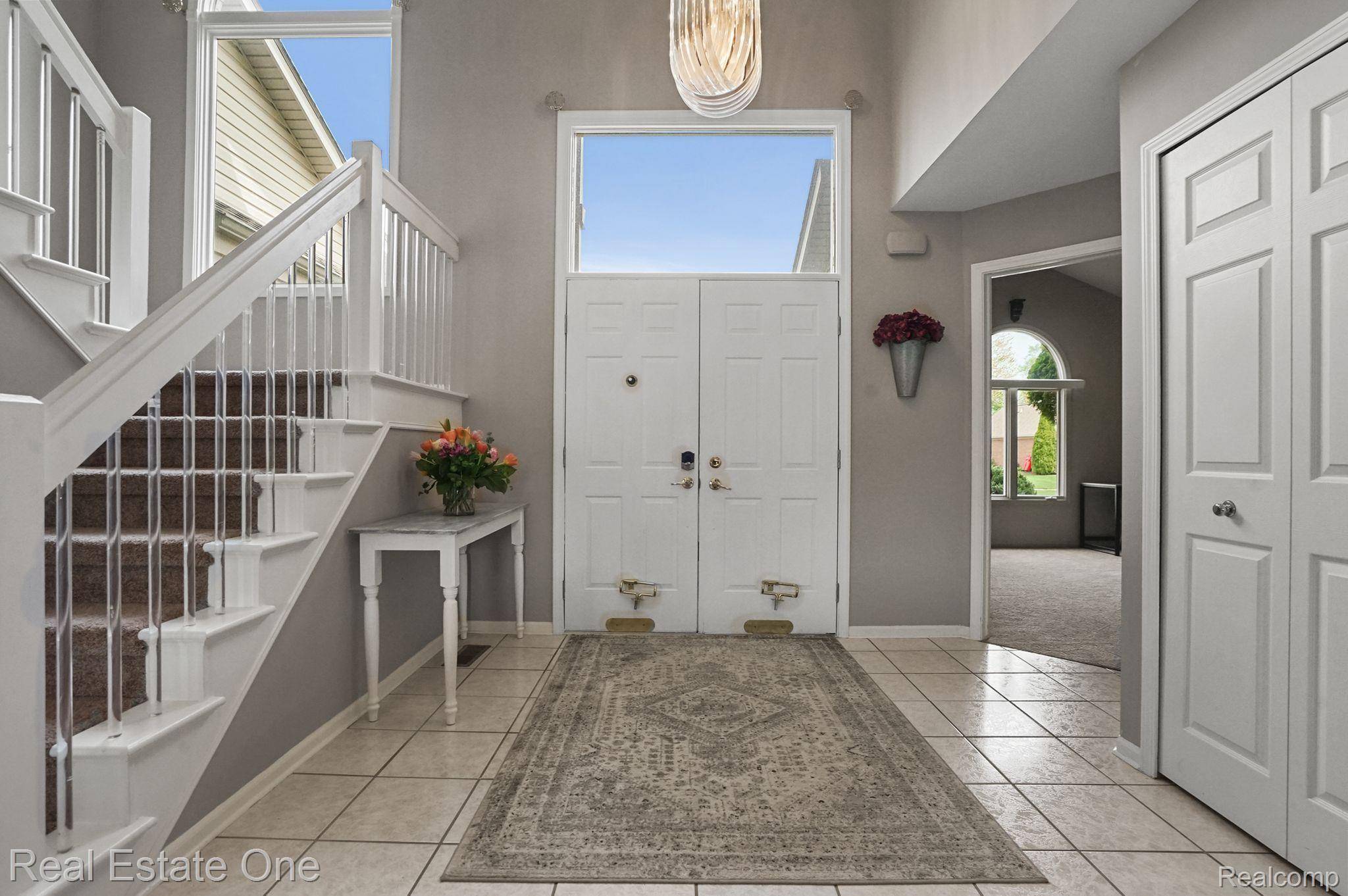 Macomb, MI 48044,19080 CALYPSO DR