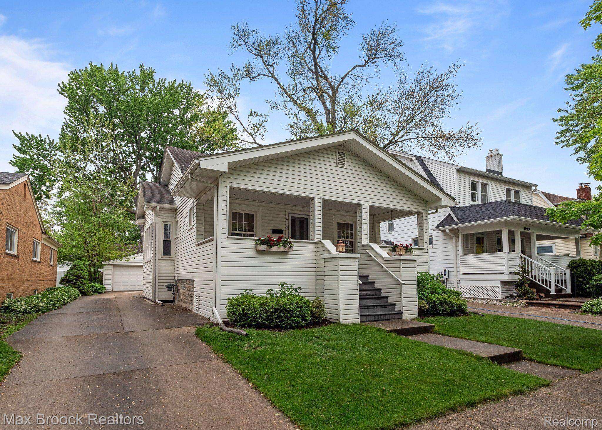 Royal Oak, MI 48067,913 MAPLEGROVE AVE