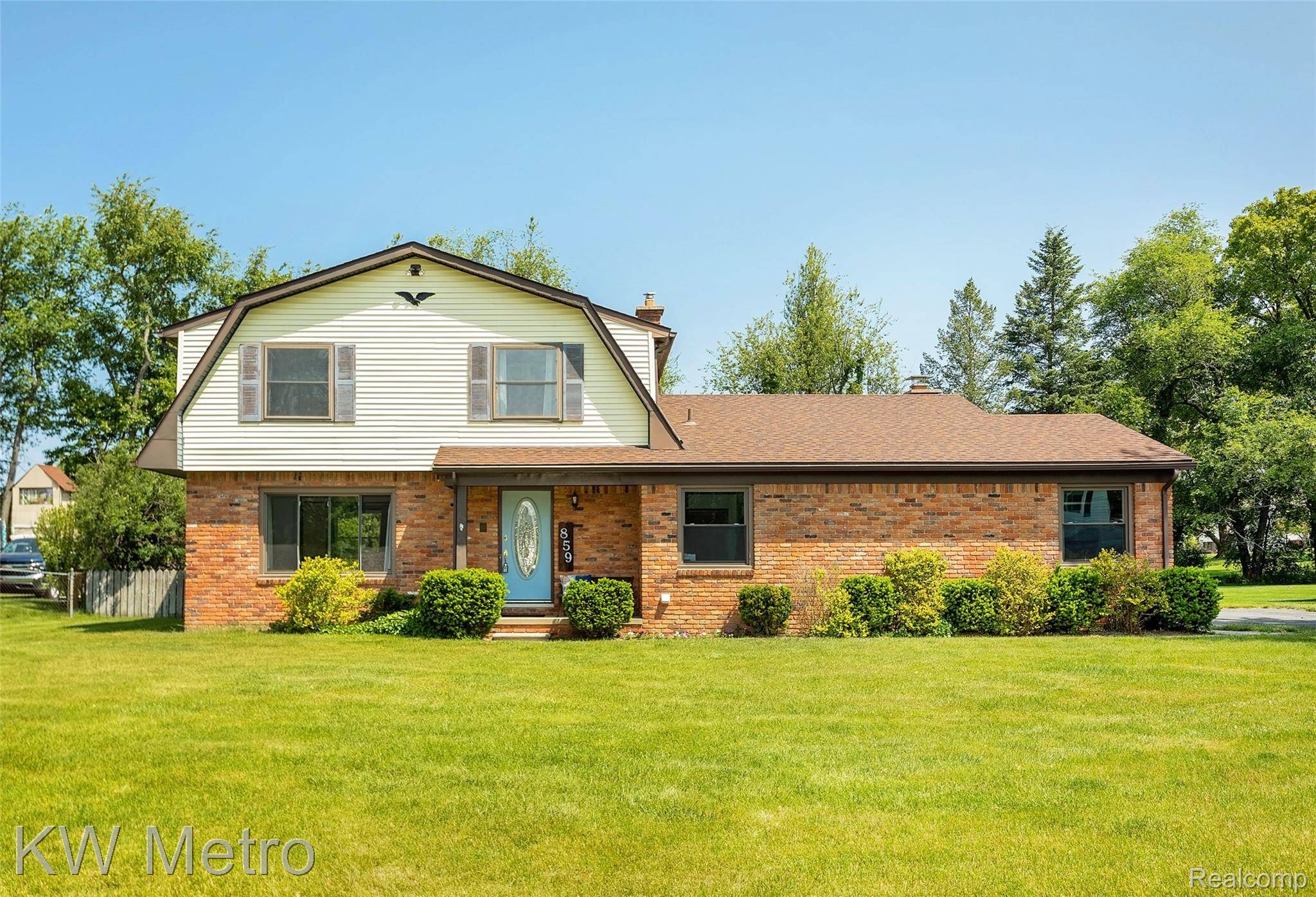 Highland, MI 48356,859 White House DR