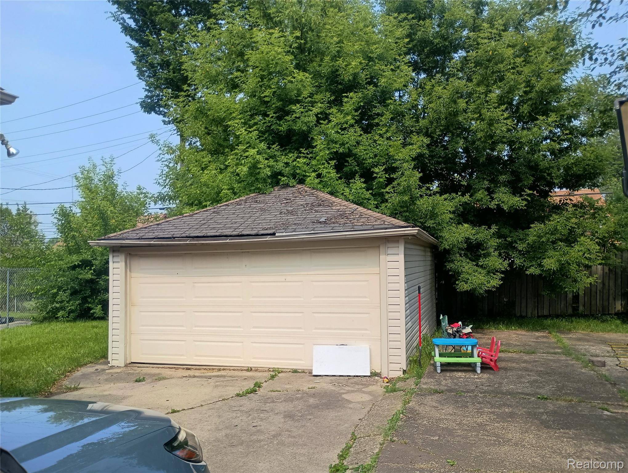 Detroit, MI 48235,19490 Hubbell ST