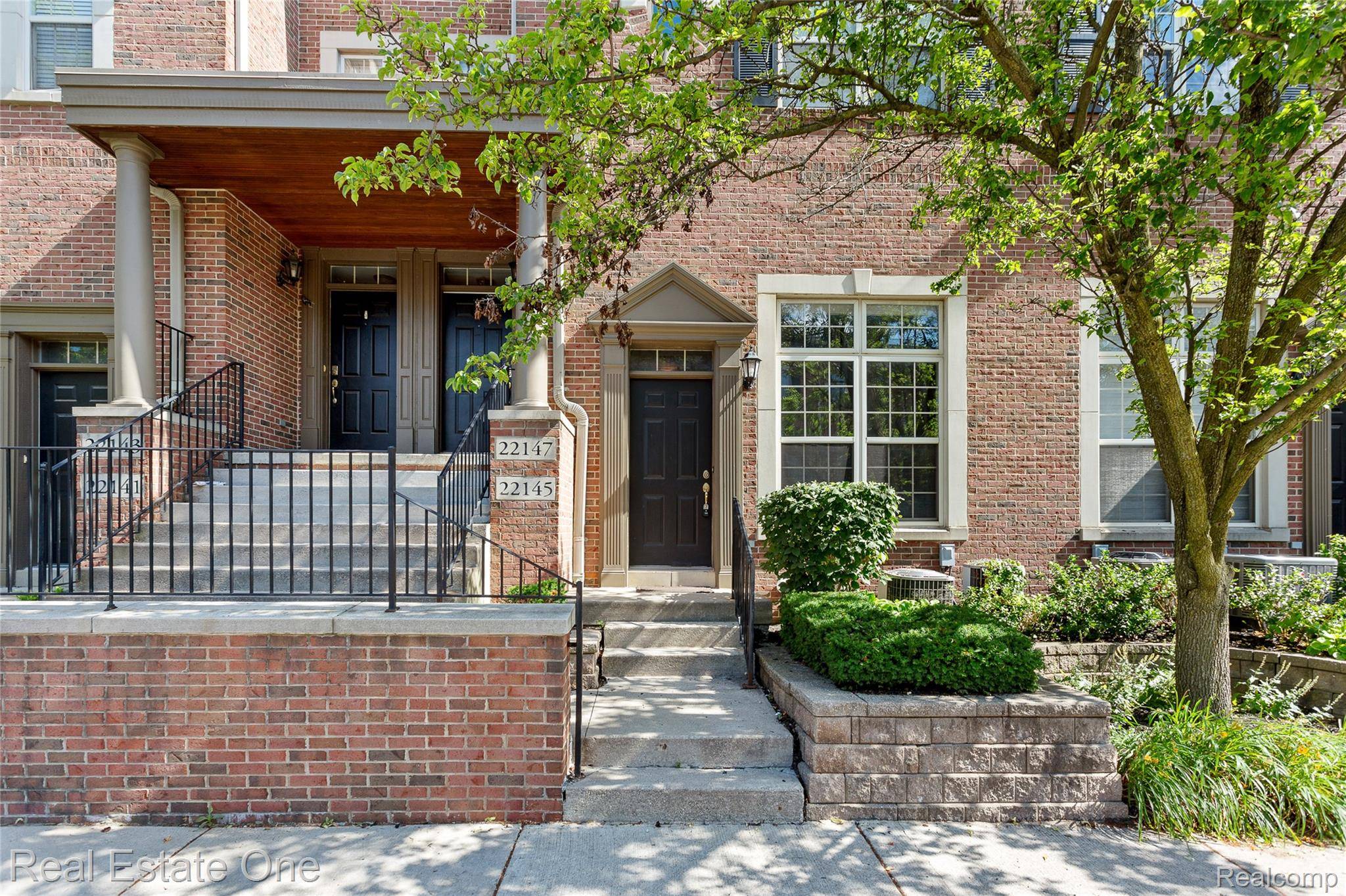 Dearborn, MI 48124,22145 W Village DR