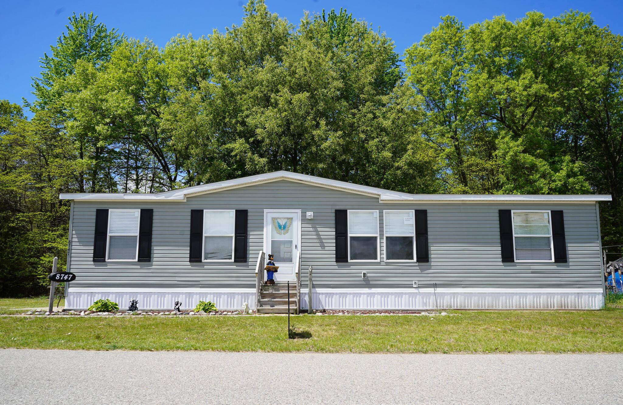 West Olive, MI 49460,8747 Muirfield DR