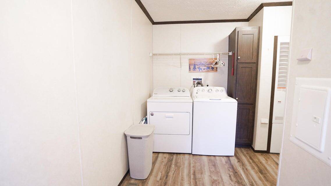 West Olive, MI 49460,8747 Muirfield DR