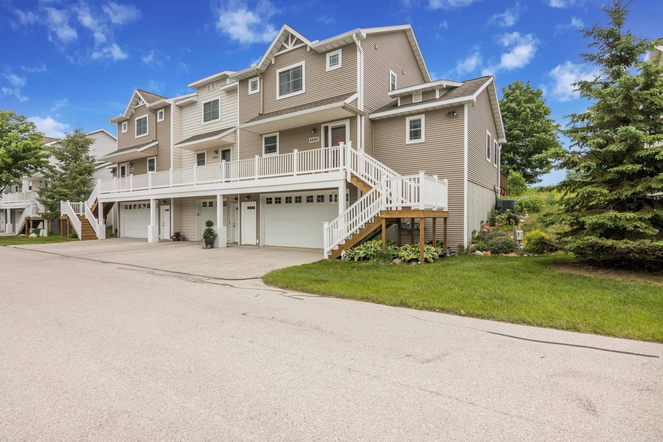 Traverse City, MI 49684,4850 Black Bear DR