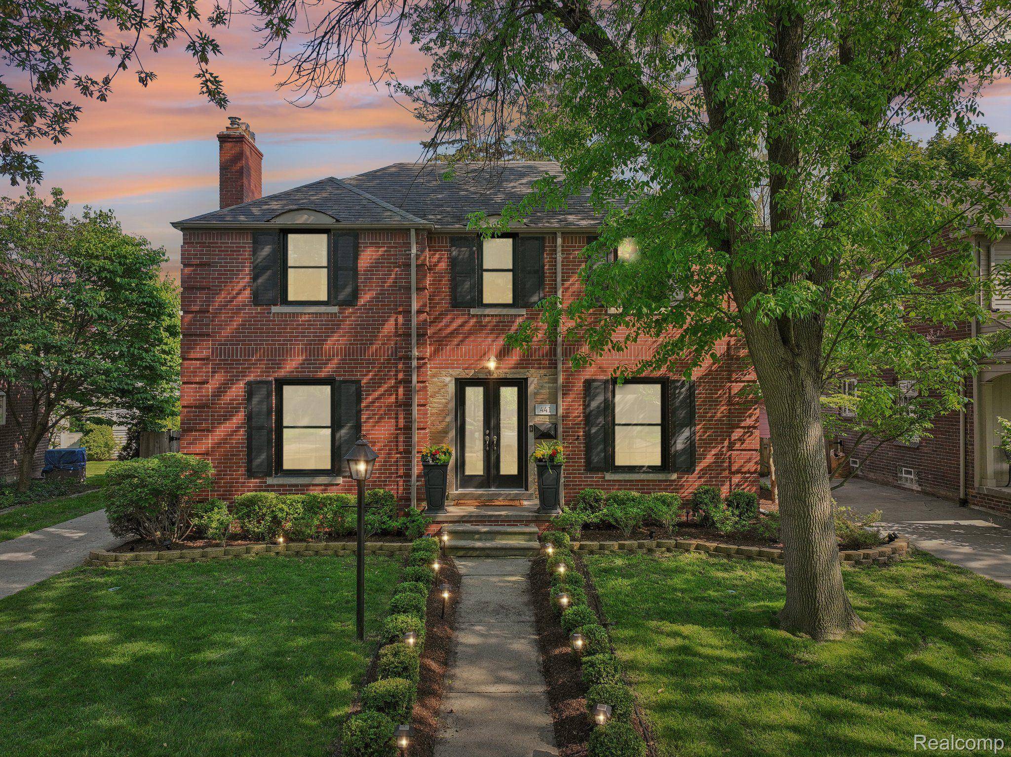 Grosse Pointe Farms, MI 48236,441 ROLAND RD