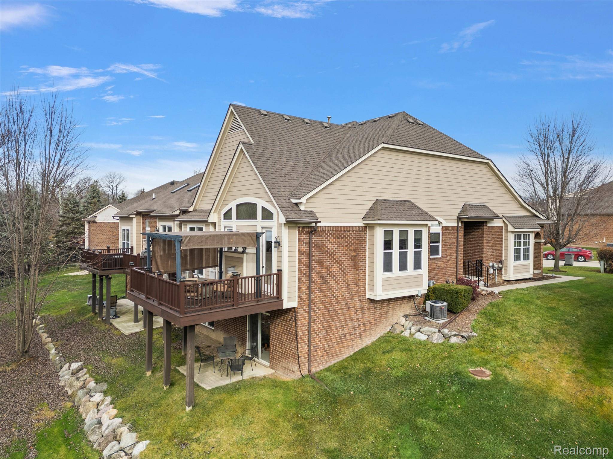 Clinton Township, MI 48036,21118 LILAC LN