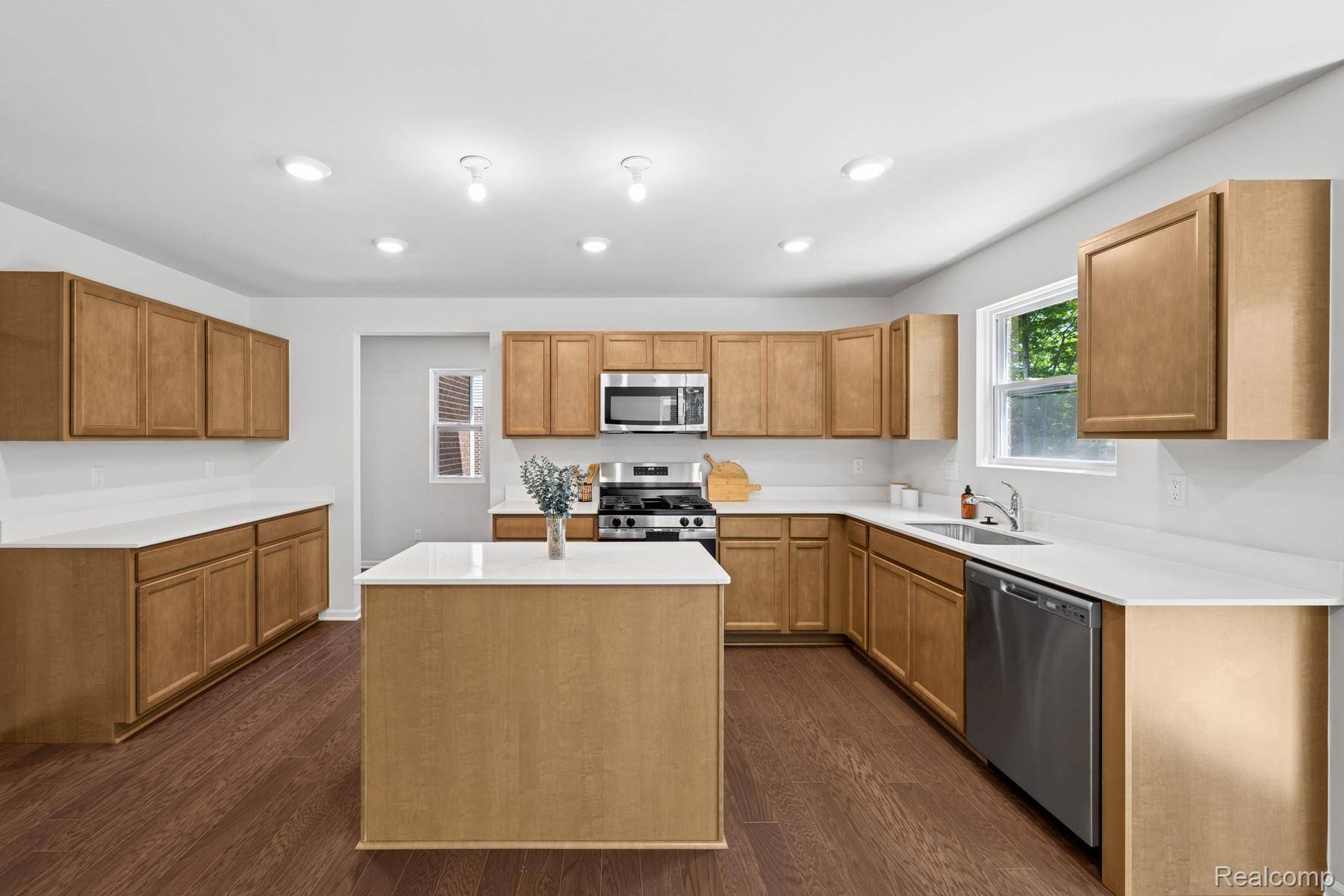 Van Buren, MI 48111,14149 OLD OAK TRL