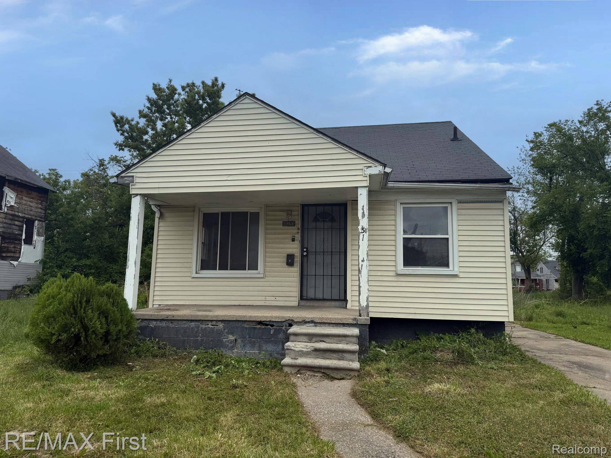 Detroit, MI 48213,11151 Rosemary ST