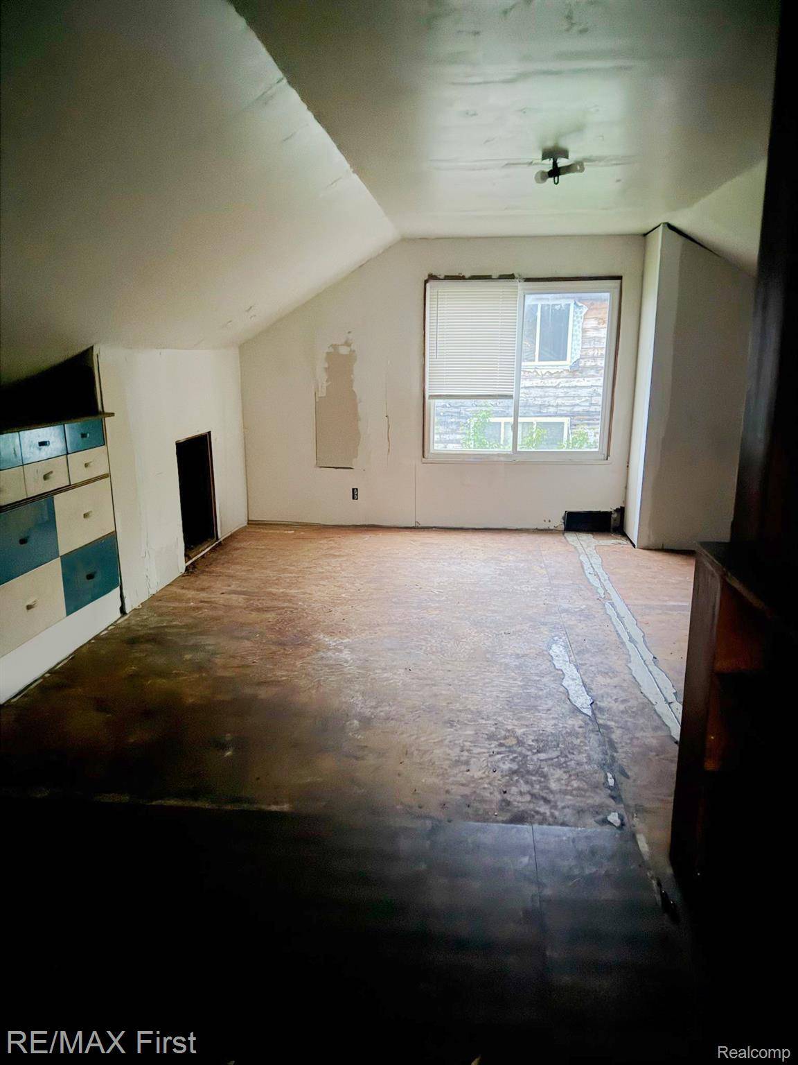 Detroit, MI 48213,11151 Rosemary ST