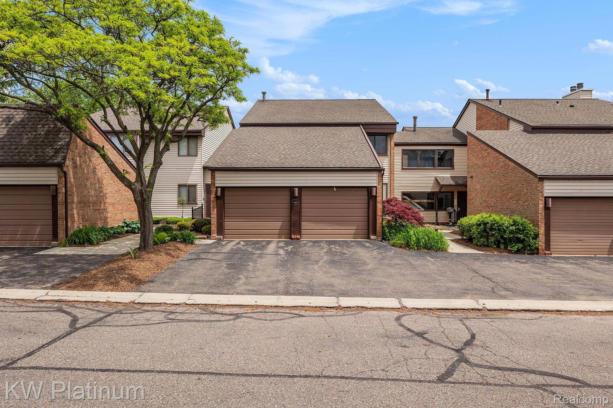 West Bloomfield, MI 48323,4483 Laurel Club CIR