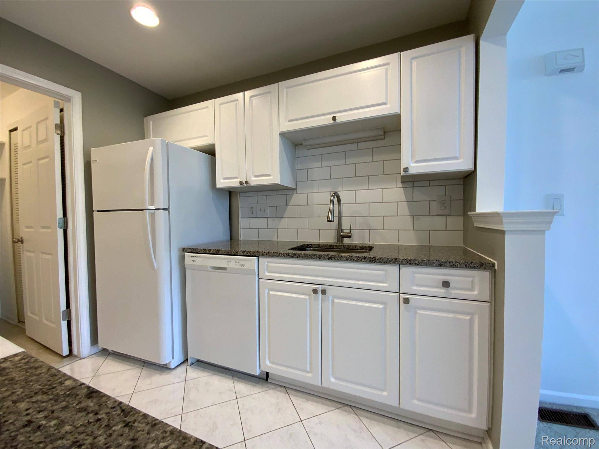 Rochester, MI 48306,3577 Oakmonte BLVD