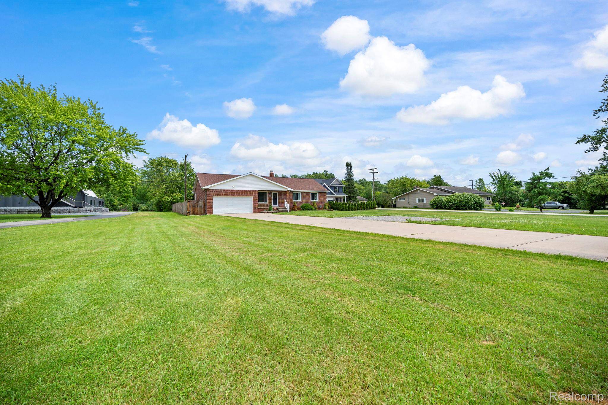 Woodhaven, MI 48183,26605 Allen RD