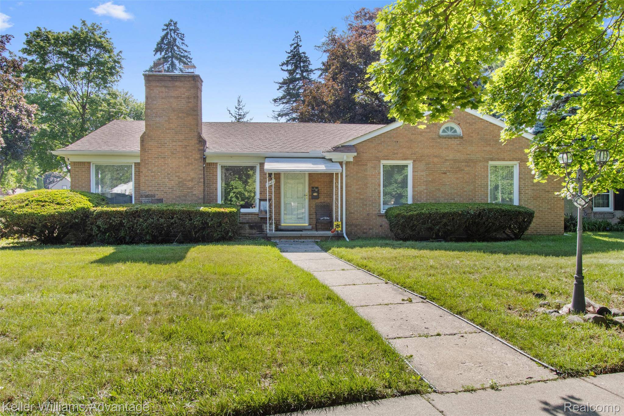 Southfield, MI 48075,21415 Lathrup ST