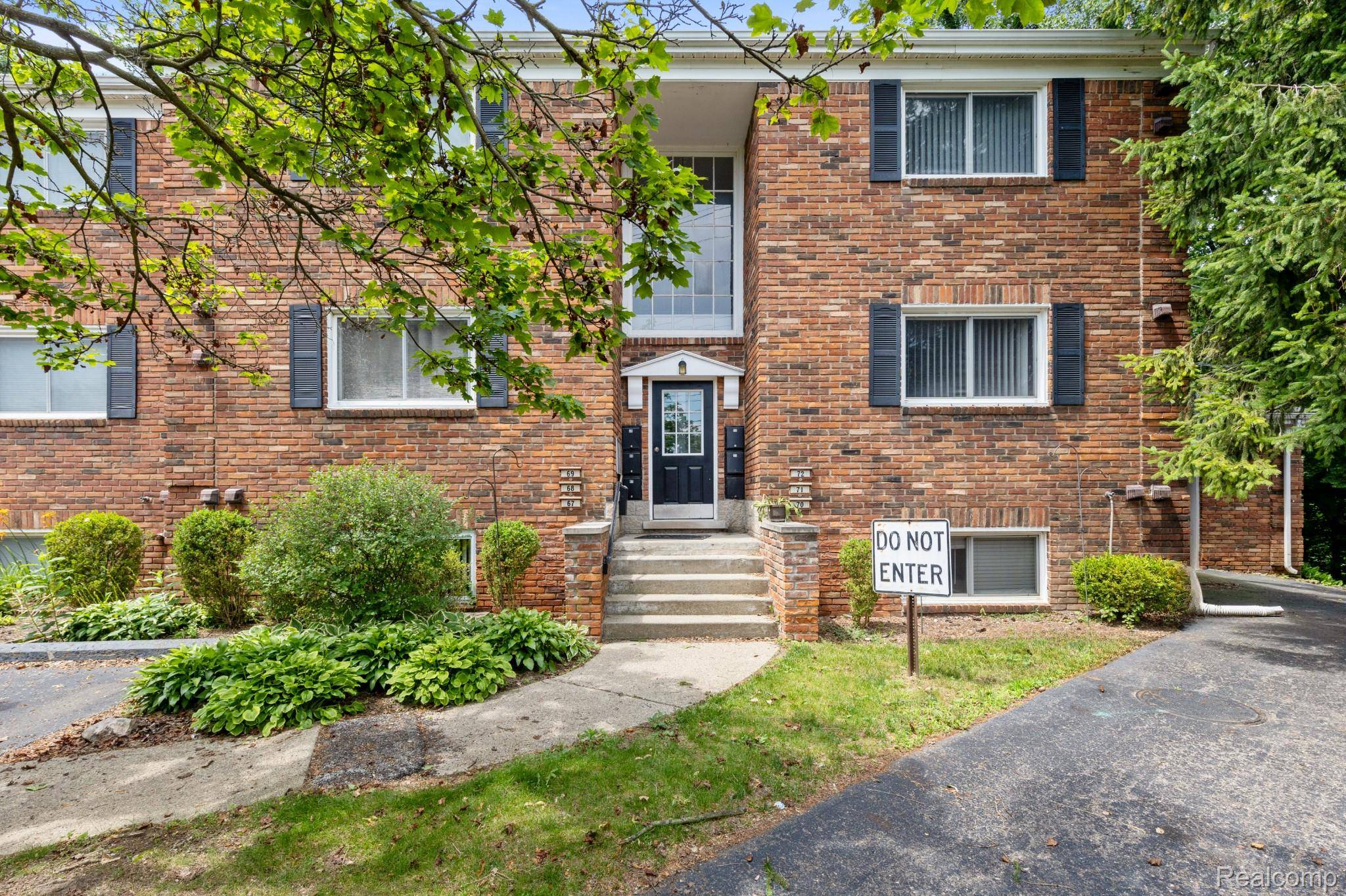 Farmington, MI 48336,31831 Grand River AVE #71