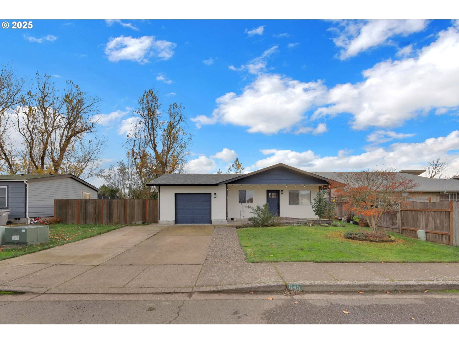 Harrisburg, OR 97446,645 RILEY WAY