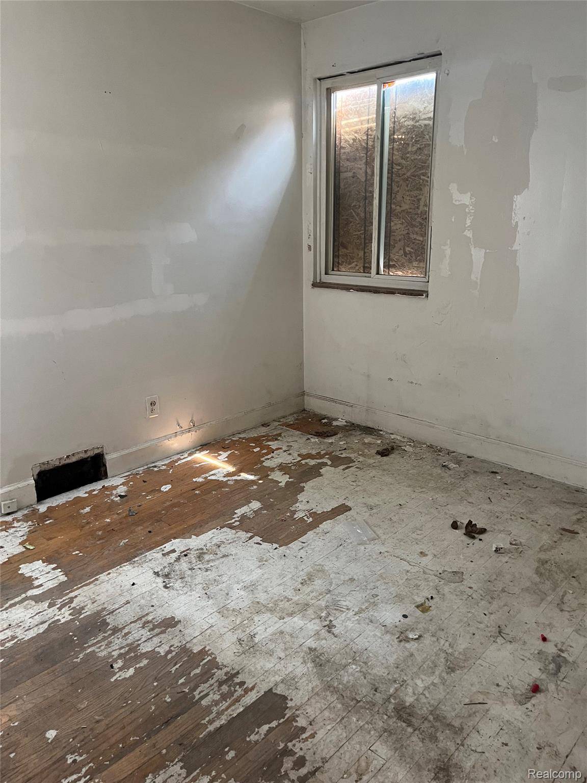 Detroit, MI 48224,9803 Nottingham RD