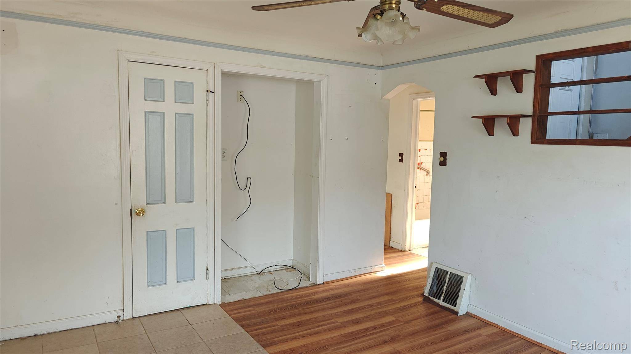 Wayne, MI 48184,5157 Niagara ST