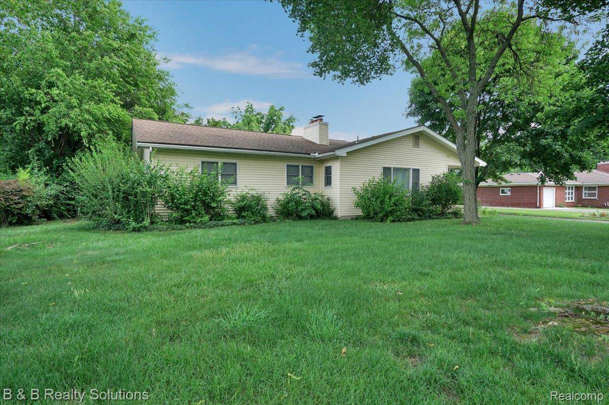 Auburn Hills, MI 48326,3423 Nichols RD