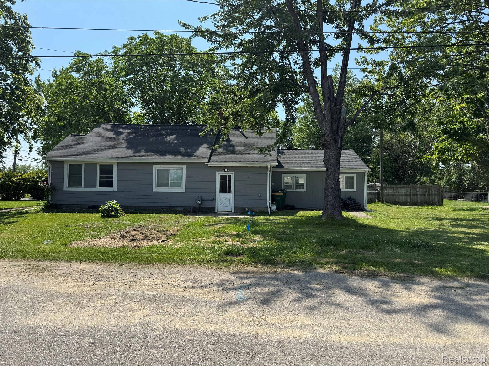 Romulus, MI 48174,28112 Ecorse RD