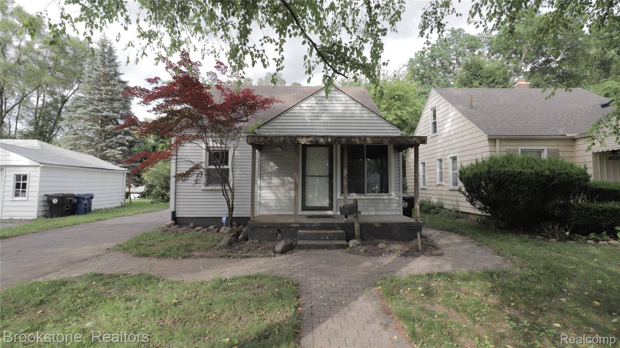 Redford, MI 48239,15530 Winston