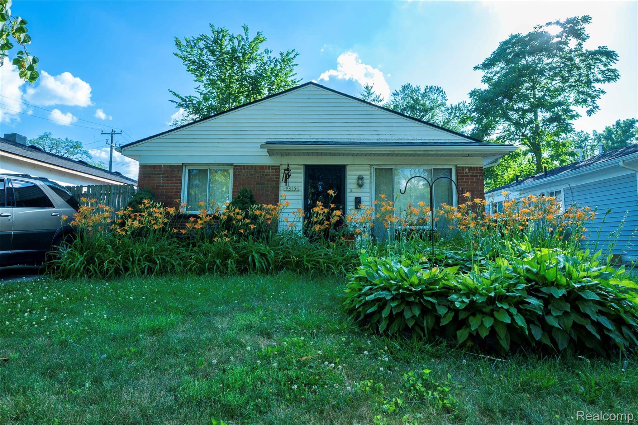 Detroit, MI 48215,4315 Algonquin ST