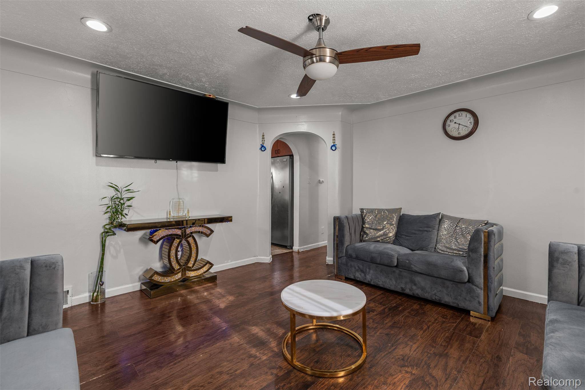 Warren, MI 48091,7044 Continental AVE