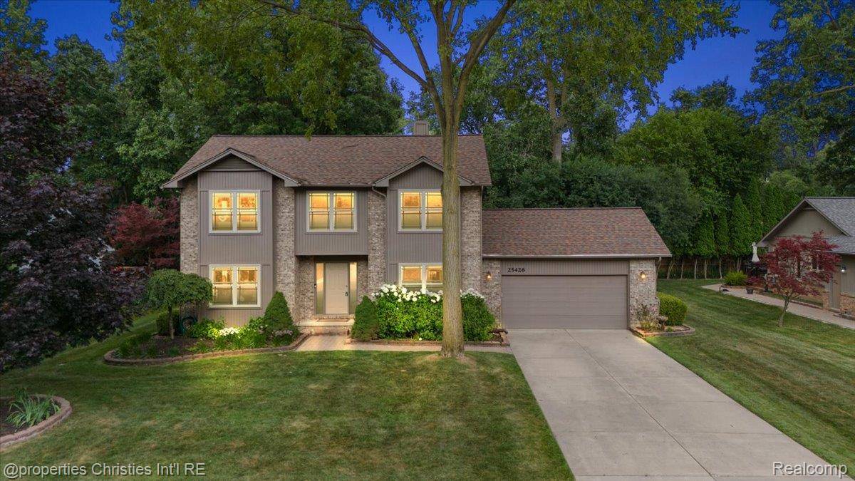 Southfield, MI 48033,25426 Lindenwood LN