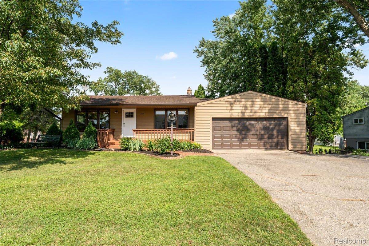 Howell, MI 48843,262 Cornell ST