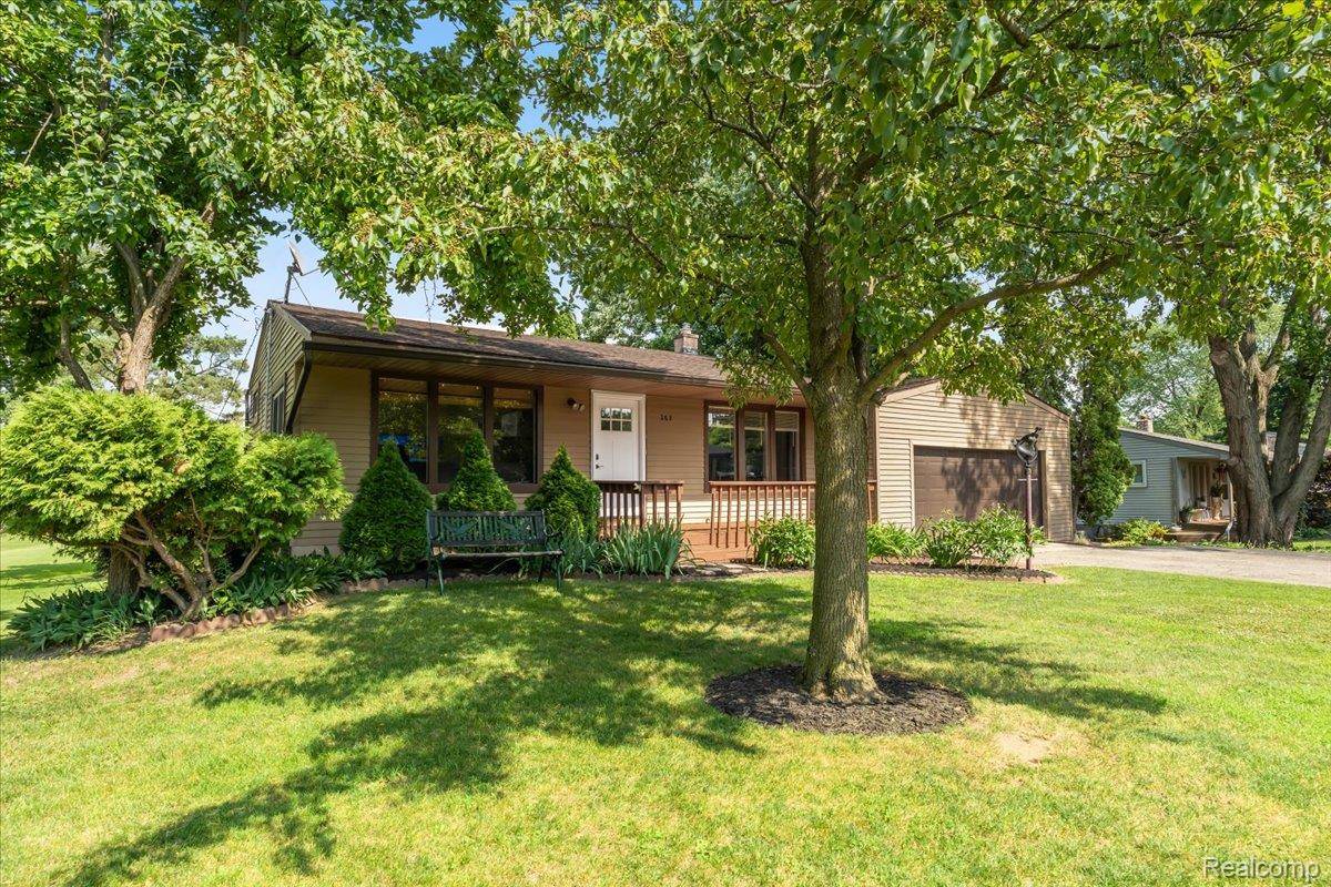 Howell, MI 48843,262 Cornell ST