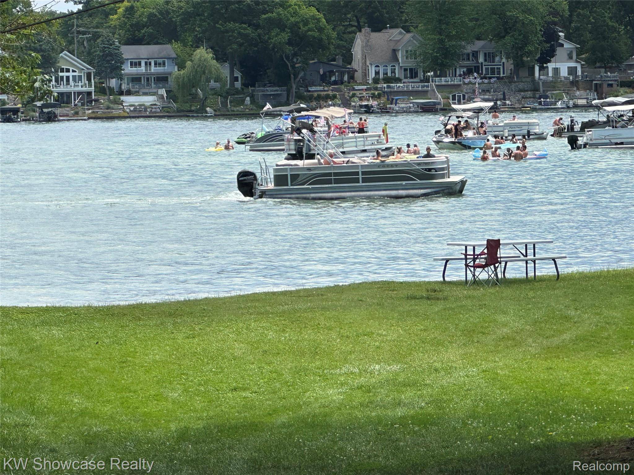 Commerce Twp, MI 48382,8027 Flagstaff ST