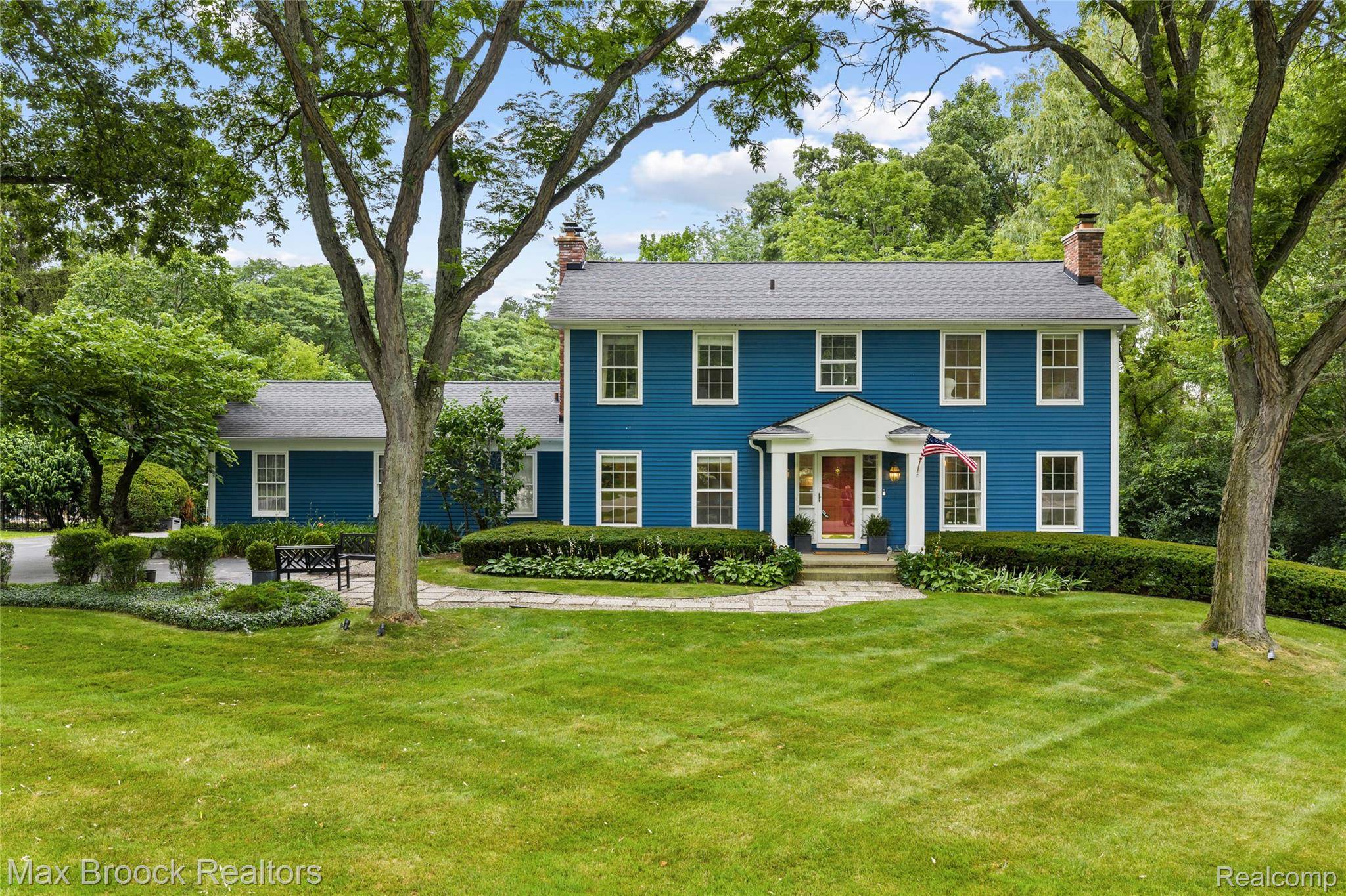 Bloomfield Hills, MI 48302,578 Woodway CT