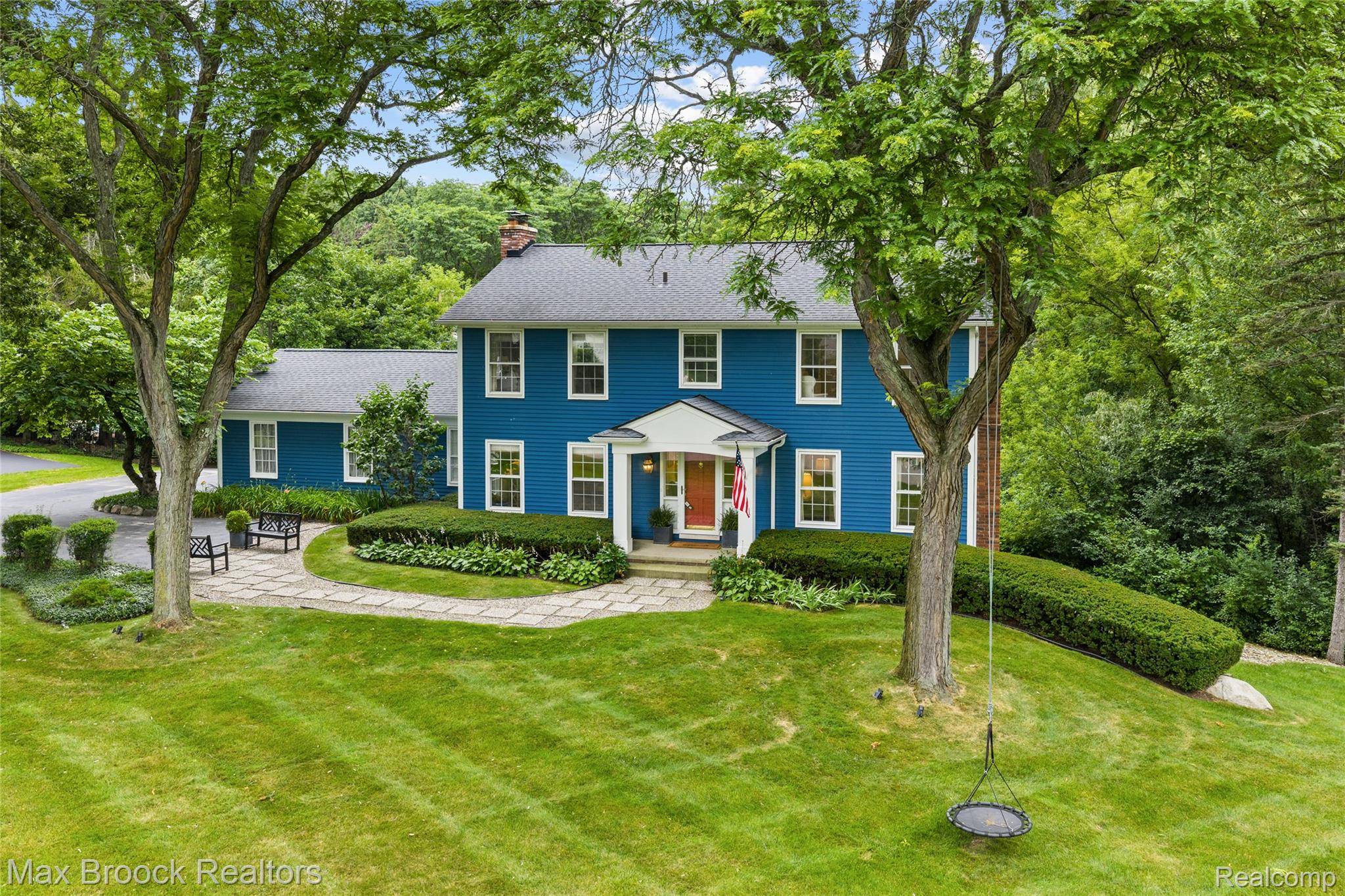 Bloomfield Hills, MI 48302,578 Woodway CT