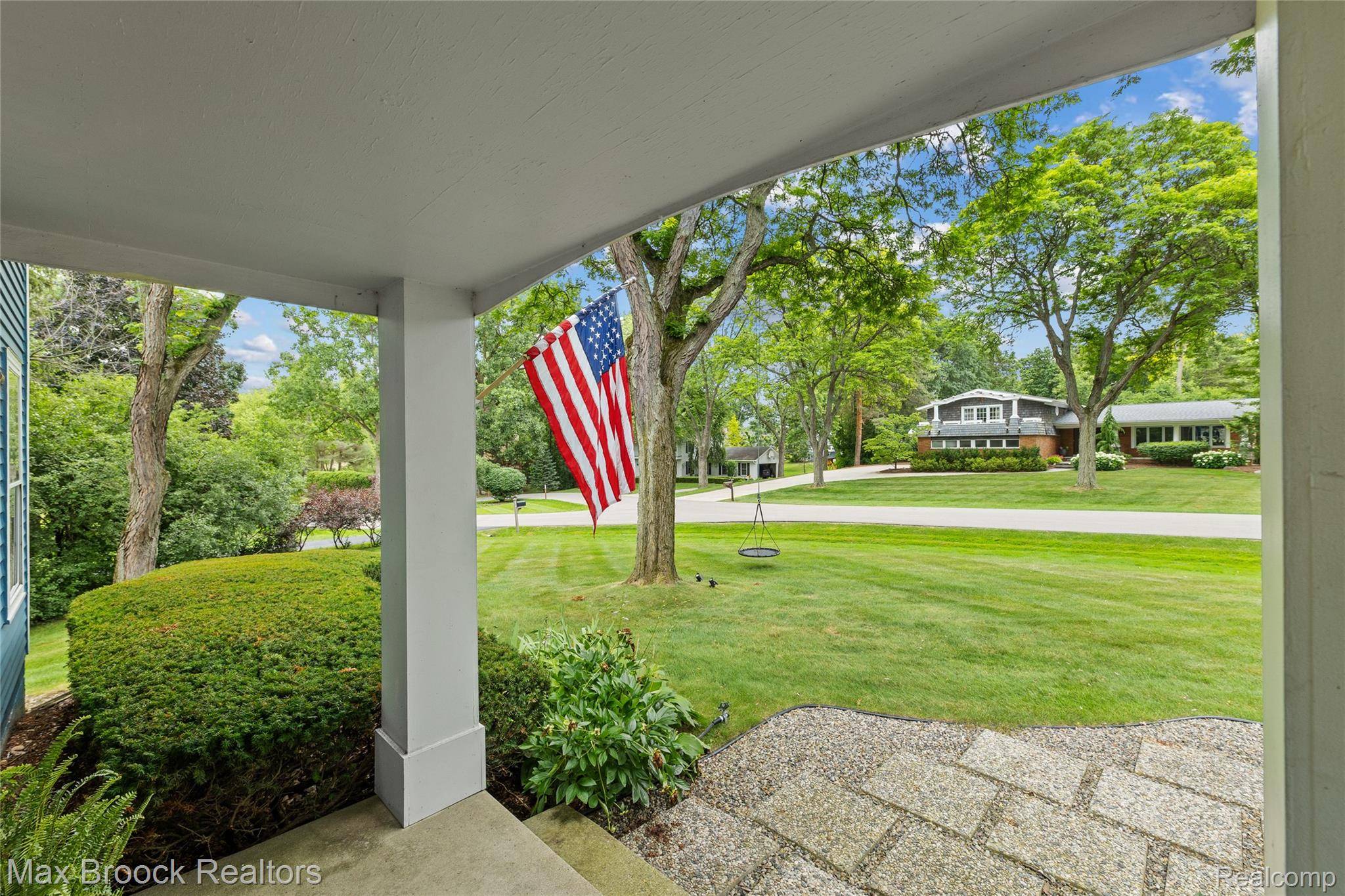 Bloomfield Hills, MI 48302,578 Woodway CT