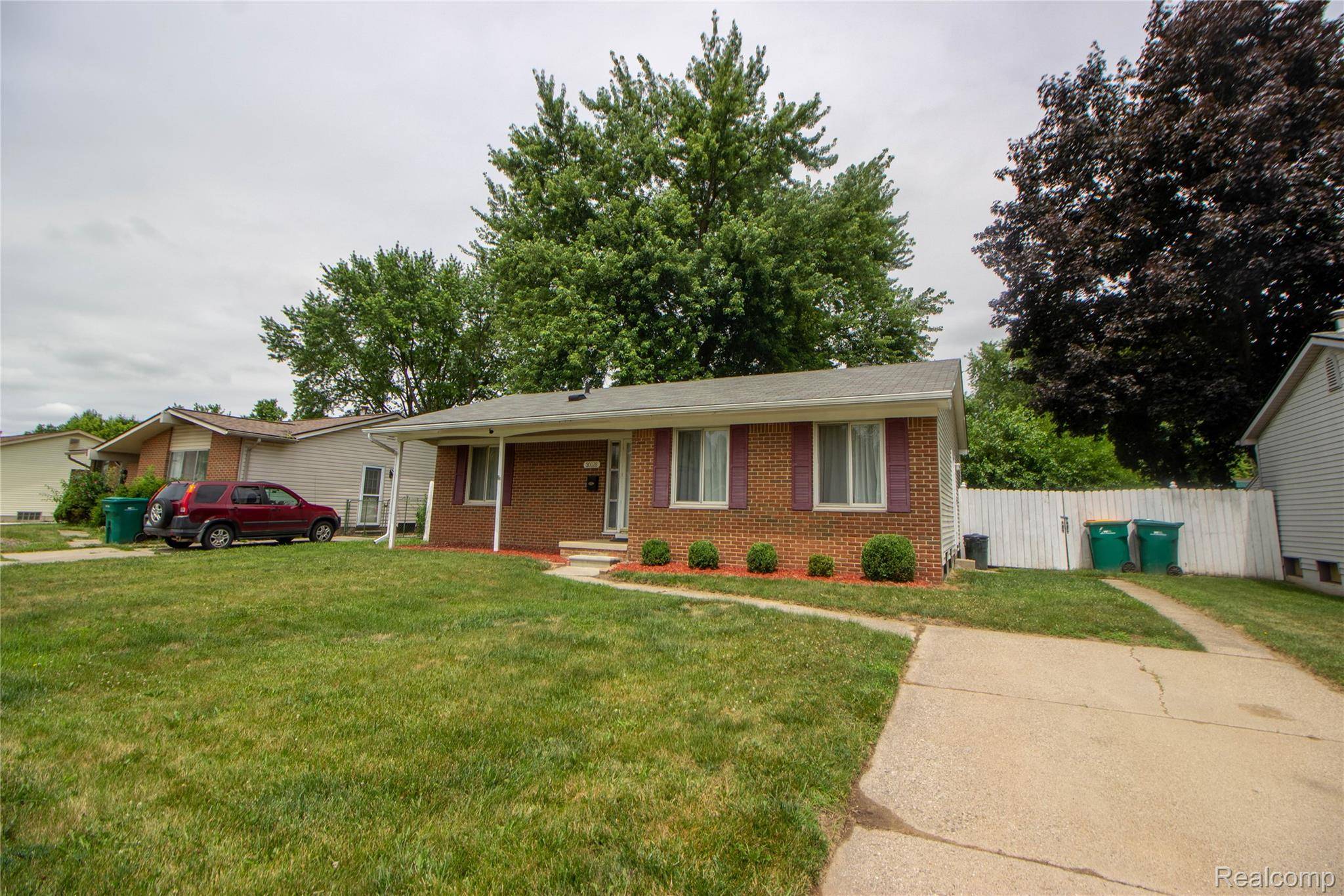 Romulus, MI 48174,30028 Jamestown ST