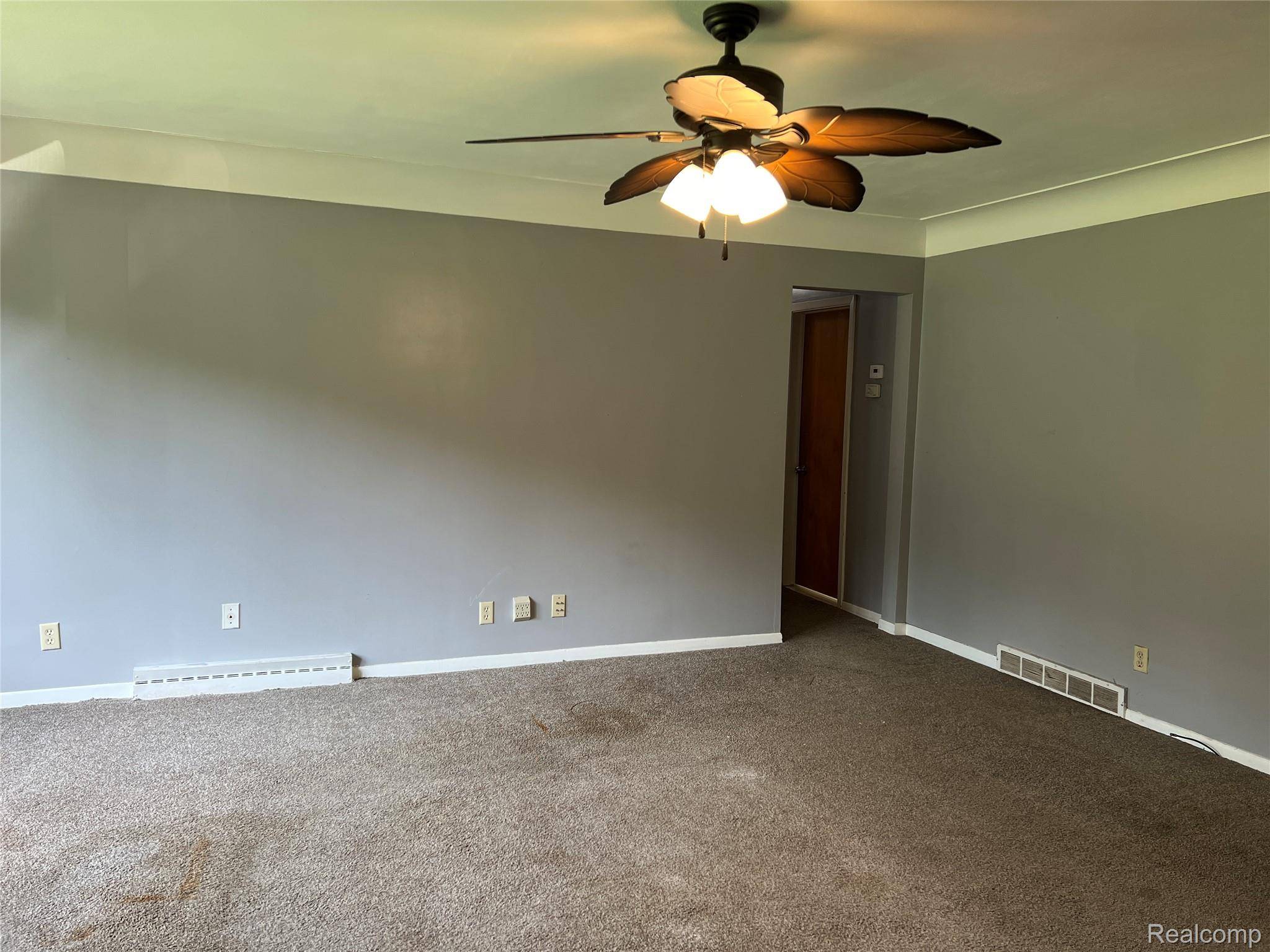 Waterford, MI 48328,4175 Woodstock RD