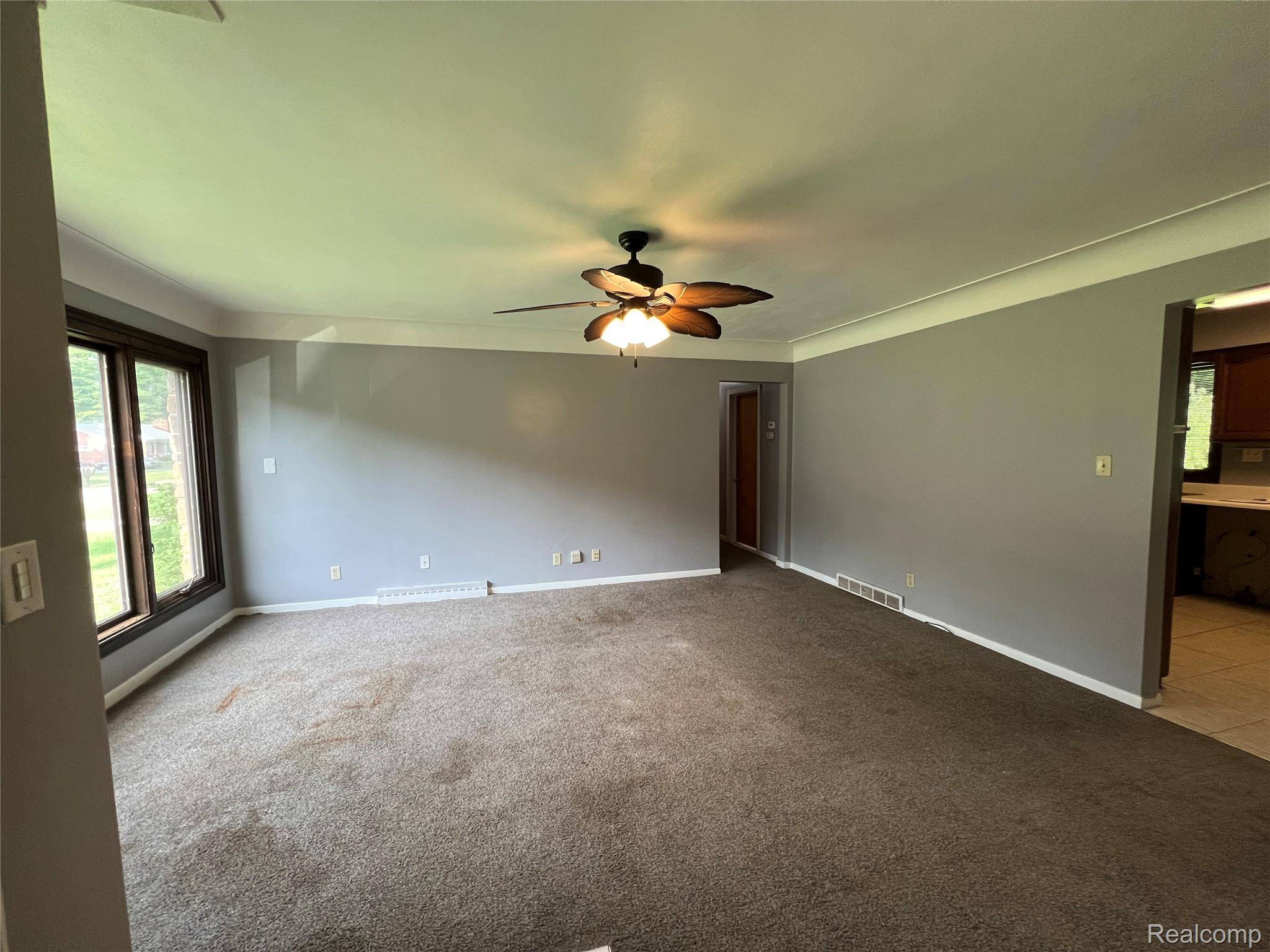 Waterford, MI 48328,4175 Woodstock RD