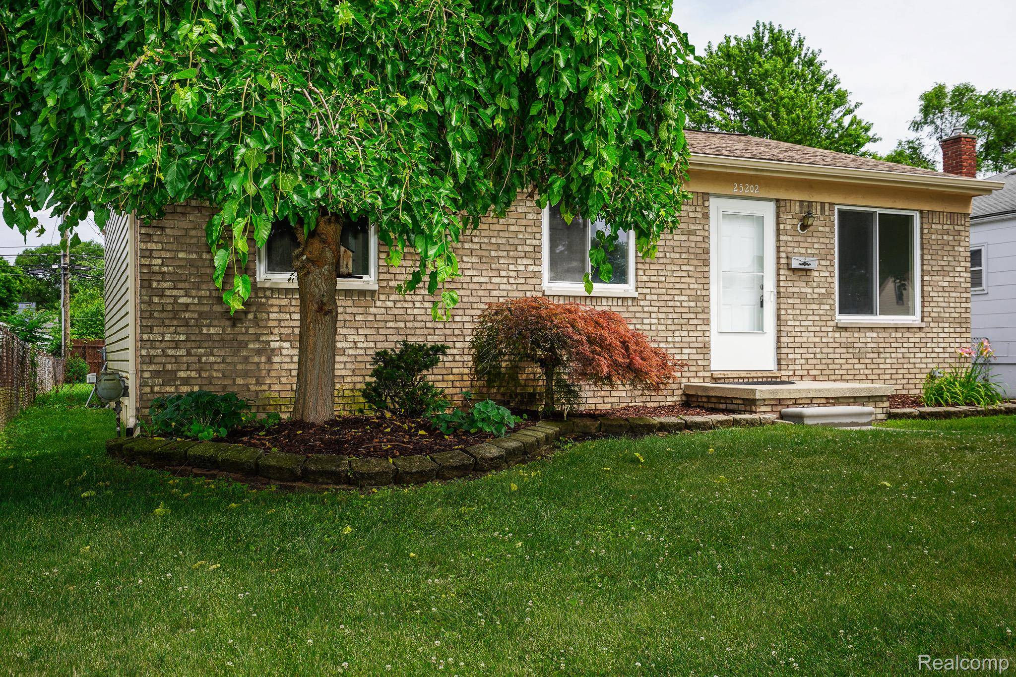 Roseville, MI 48066,25202 Packard ST