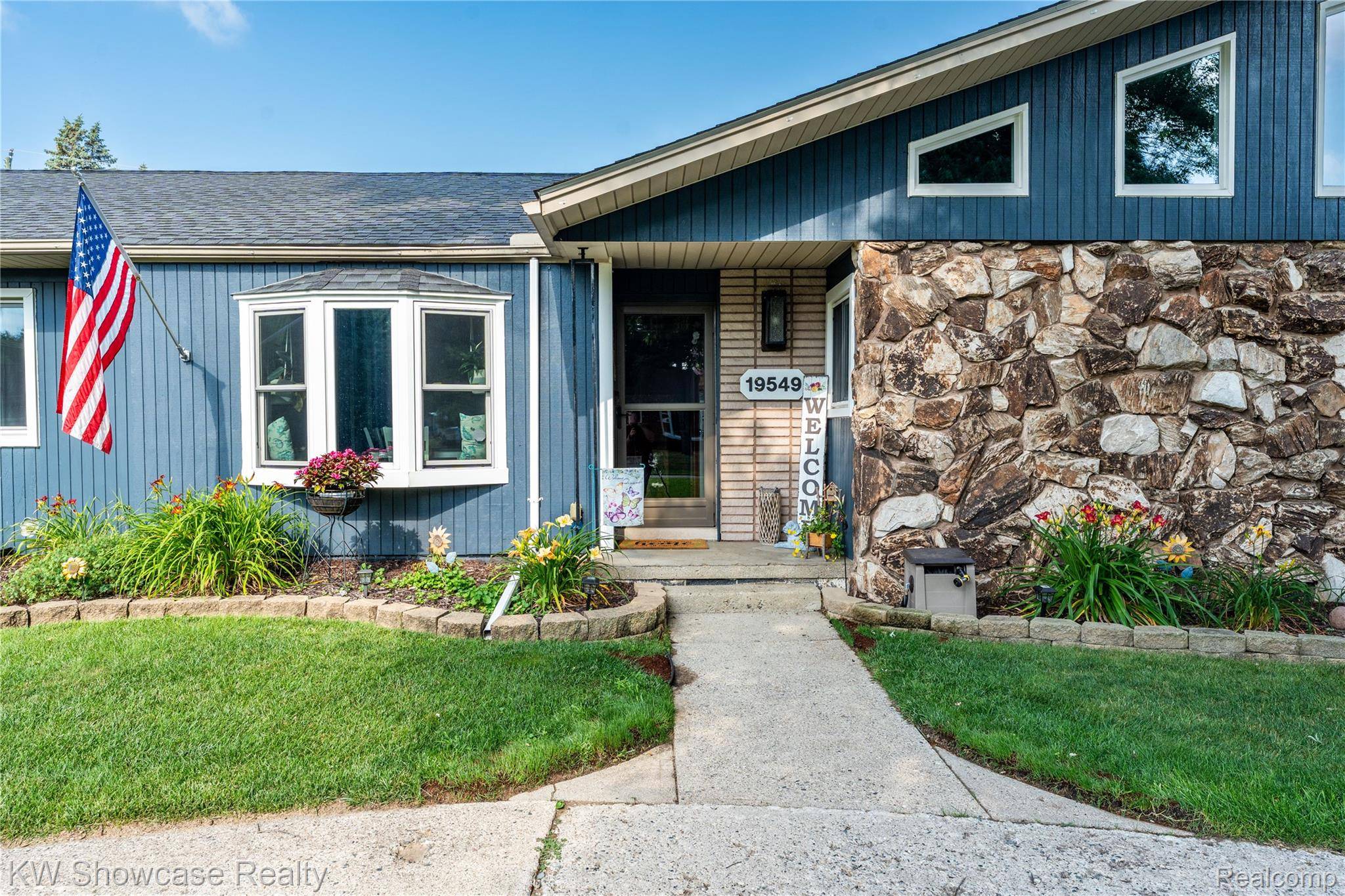 Livonia, MI 48152,19549 Flamingo BLVD